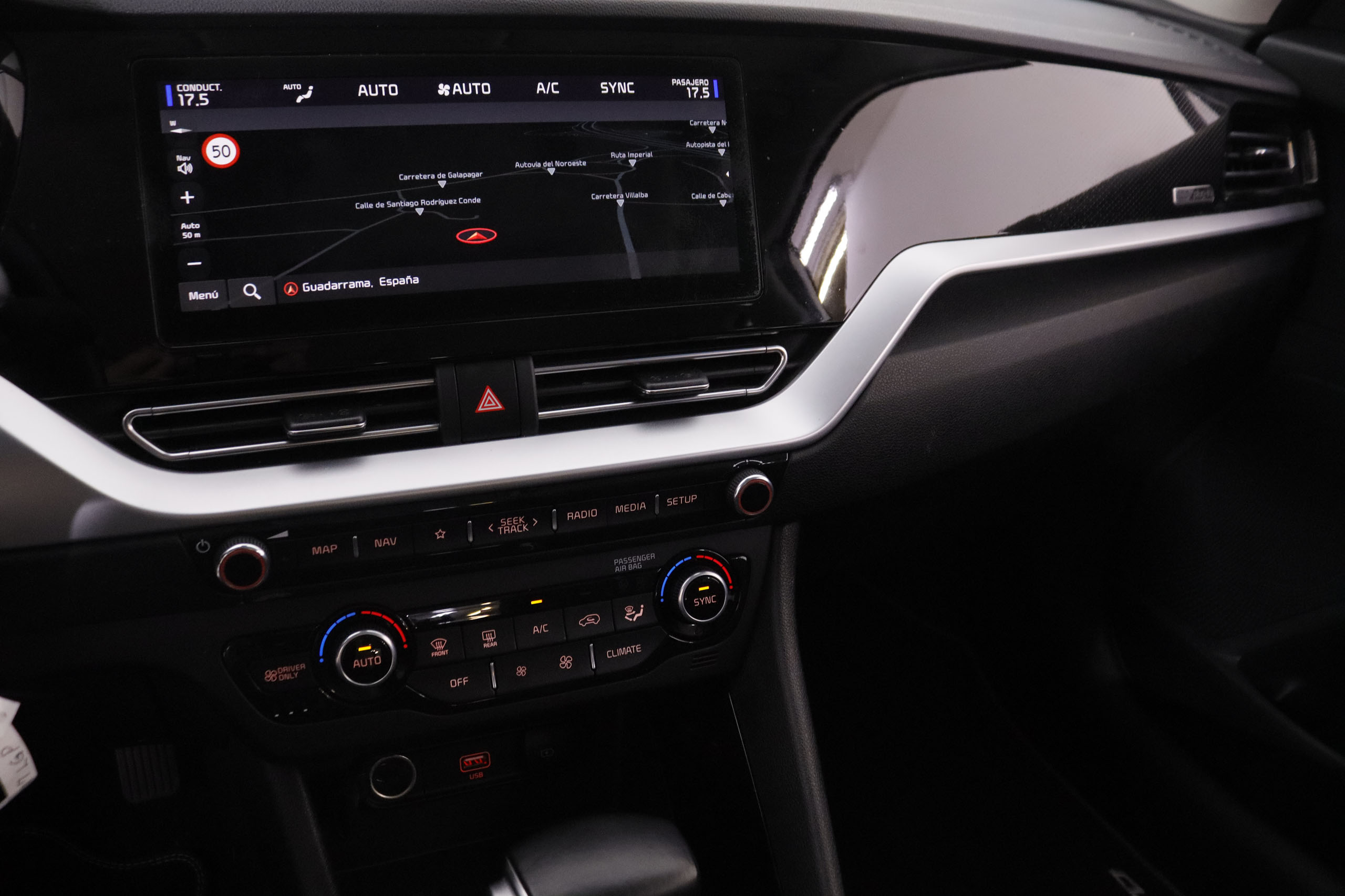 Kia Niro 1.6 GDI PHEV DRIVE AUTO 141CV 5P # GARANTIA FABRICA 05/2027,IVA DEDUCIBLE,NAVY,CAMARA TRASERA,PARKTRONIC foto 19