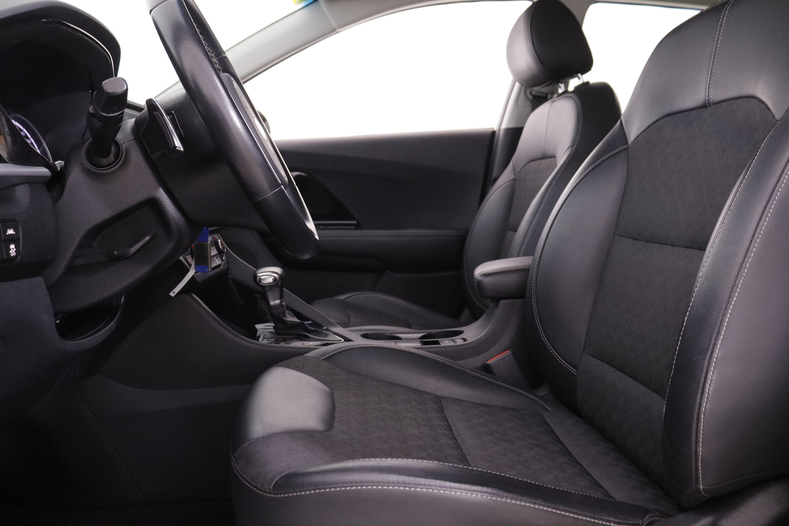 Kia Niro 1.6 GDI PHEV DRIVE AUTO 141CV 5P # GARANTIA FABRICA 05/2027,IVA DEDUCIBLE,NAVY,CAMARA TRASERA,PARKTRONIC foto 26