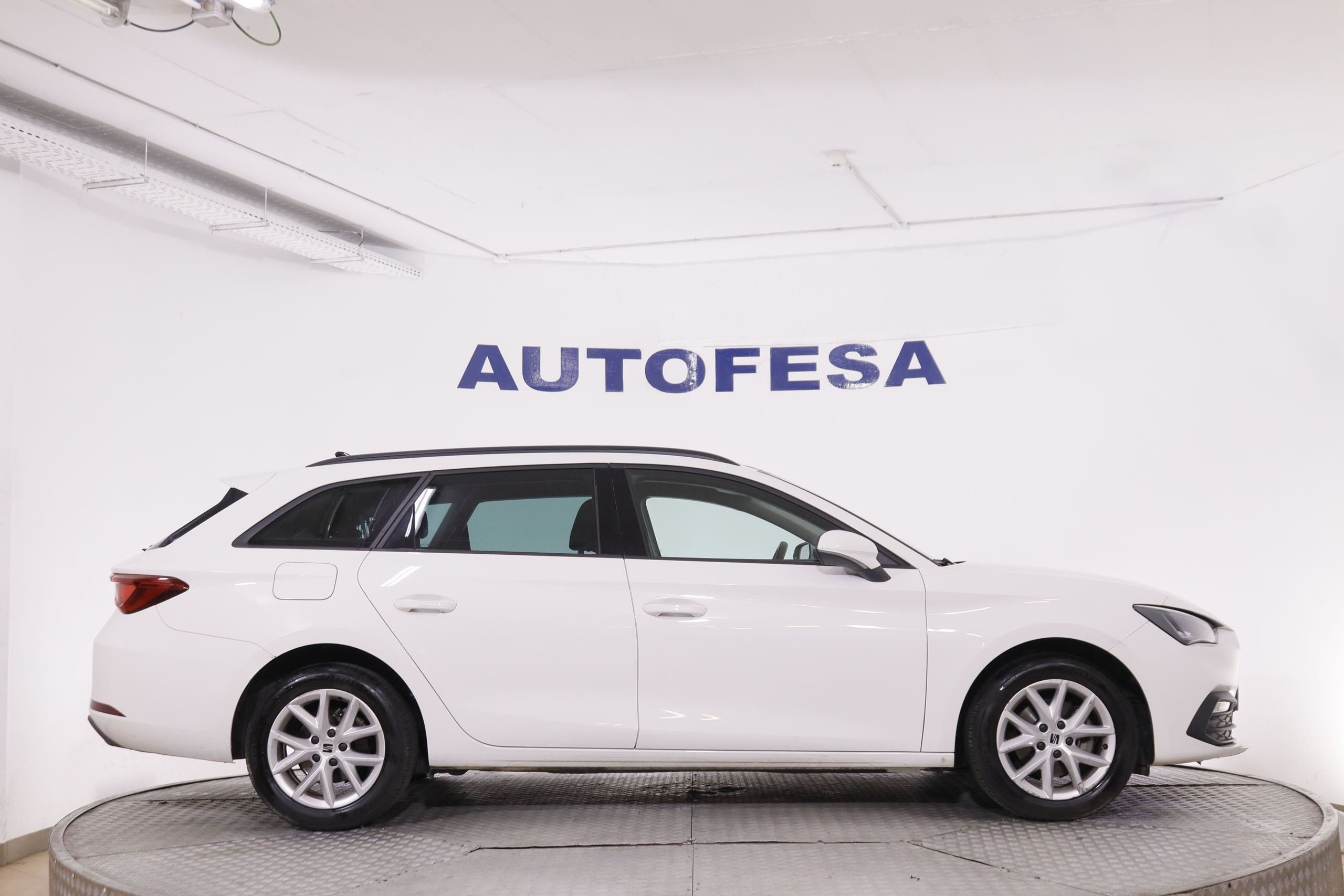 Seat Leon 1.eTSI STYLE DSG AUTO 110CV 5P # IVA DEDUCIBLE,NAVEGACION,CAMARA TRASERA,PARKTRONIC,FAROS LED foto 10