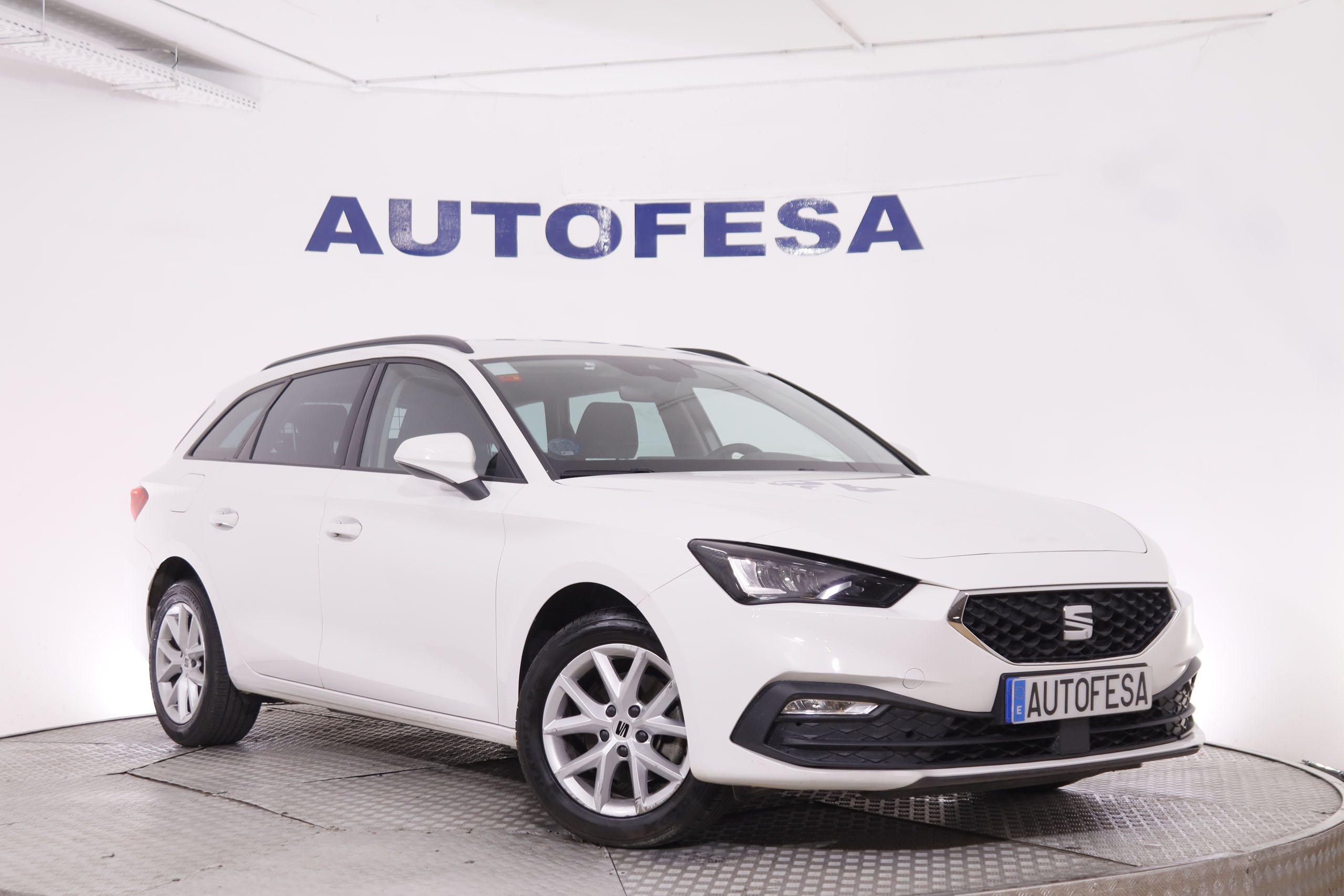 Seat Leon 1.eTSI STYLE DSG AUTO 110CV 5P # IVA DEDUCIBLE,NAVEGACION,CAMARA TRASERA,PARKTRONIC,FAROS LED foto 3