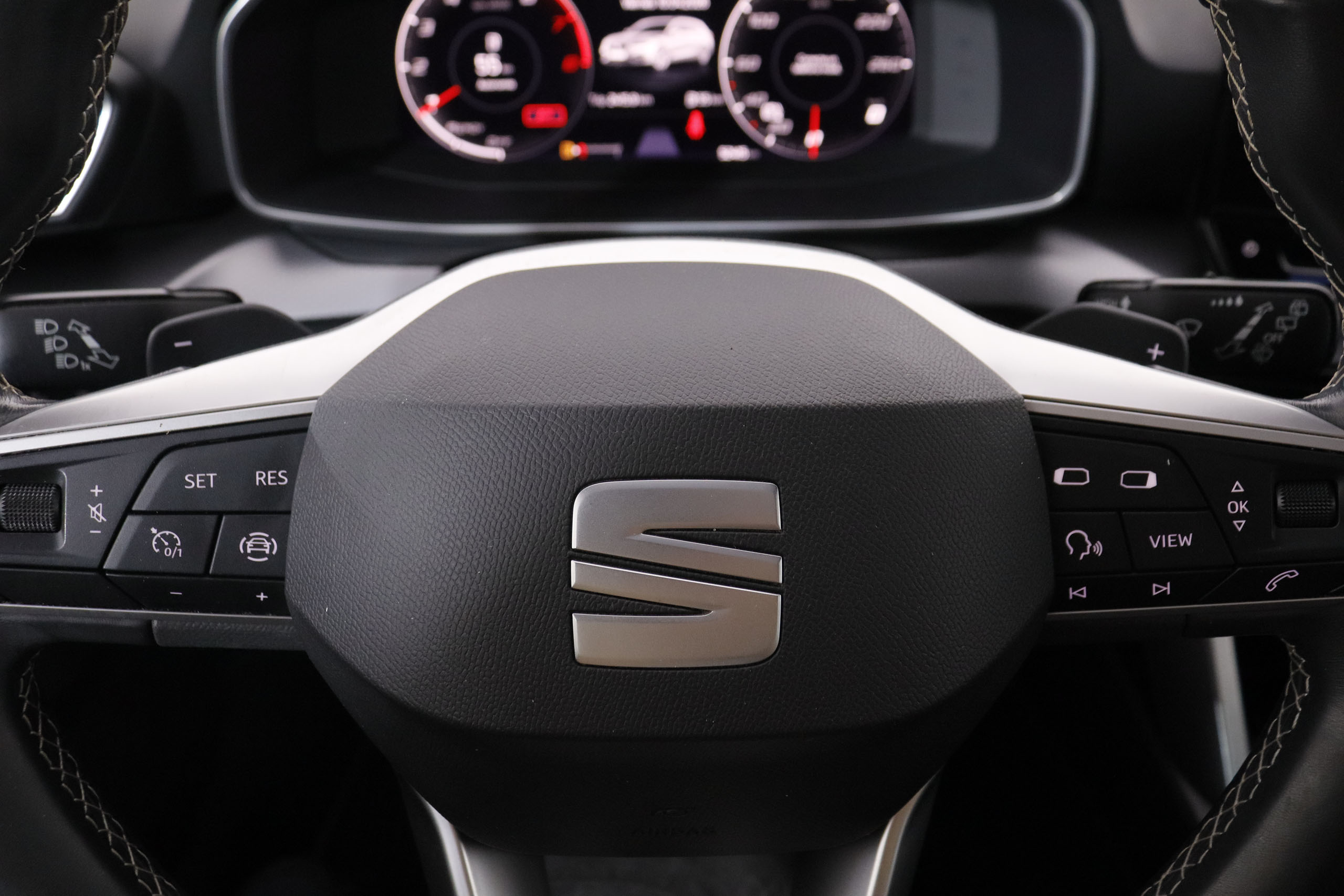 Seat Leon 1.eTSI STYLE DSG AUTO 110CV 5P # IVA DEDUCIBLE,NAVEGACION,CAMARA TRASERA,PARKTRONIC,FAROS LED foto 18