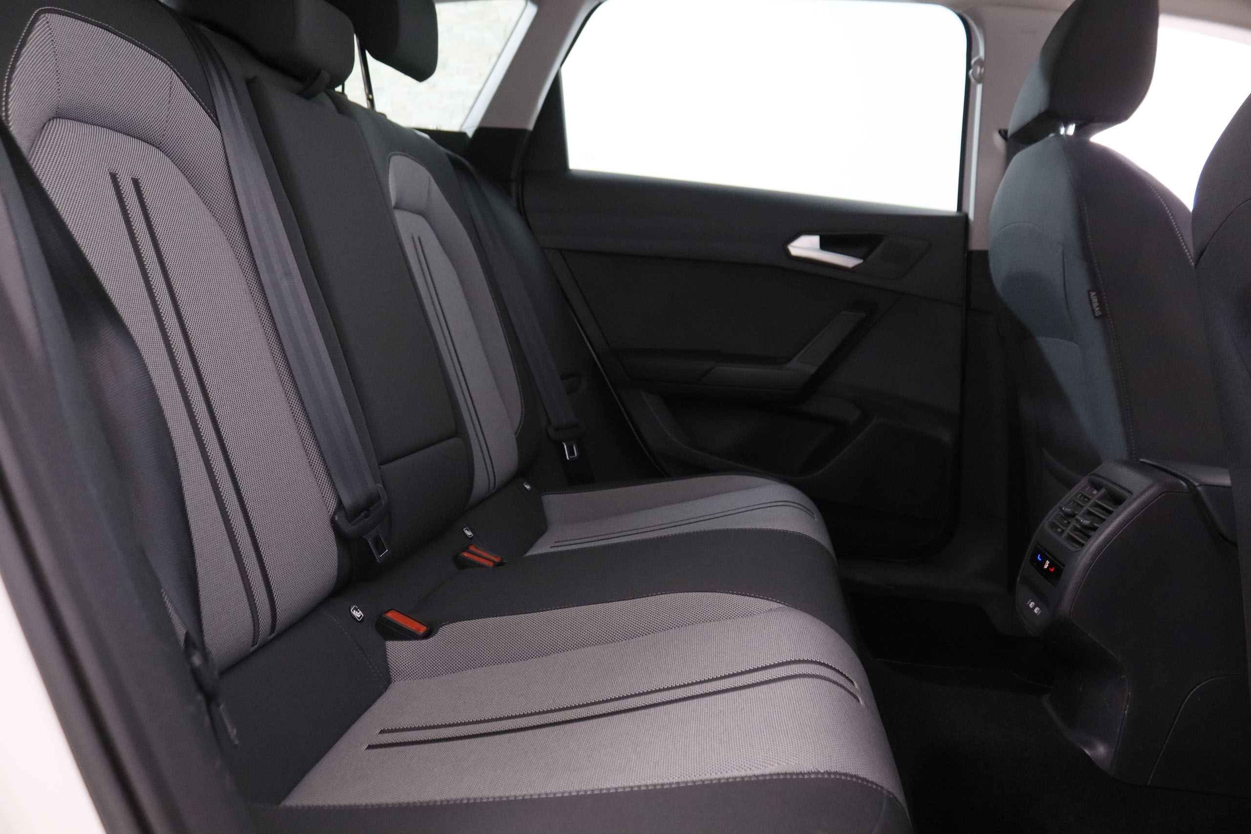 Seat Leon 1.eTSI STYLE DSG AUTO 110CV 5P # IVA DEDUCIBLE,NAVEGACION,CAMARA TRASERA,PARKTRONIC,FAROS LED foto 33