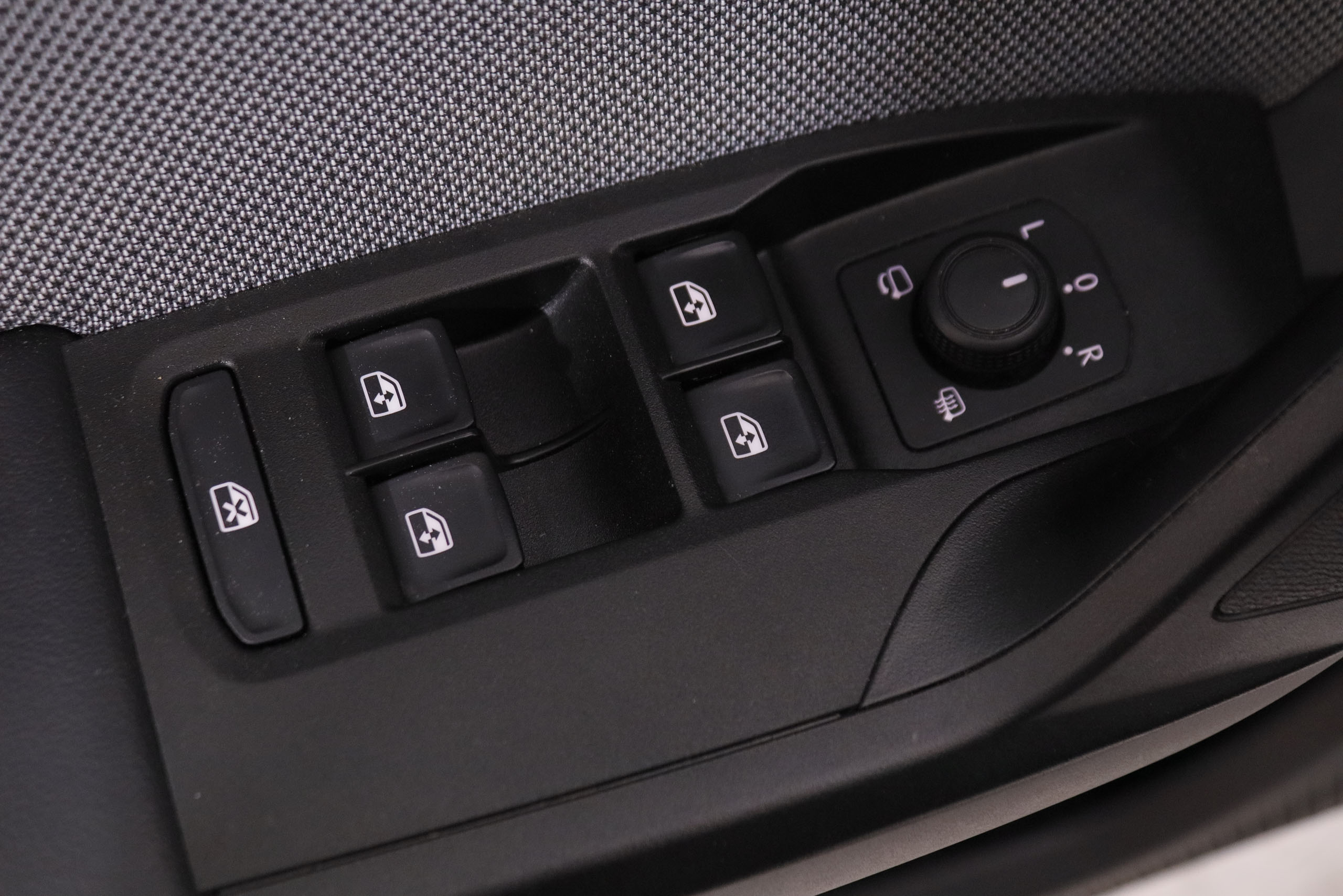 Seat Leon 1.eTSI STYLE DSG AUTO 110CV 5P # IVA DEDUCIBLE,NAVEGACION,CAMARA TRASERA,PARKTRONIC,FAROS LED foto 31