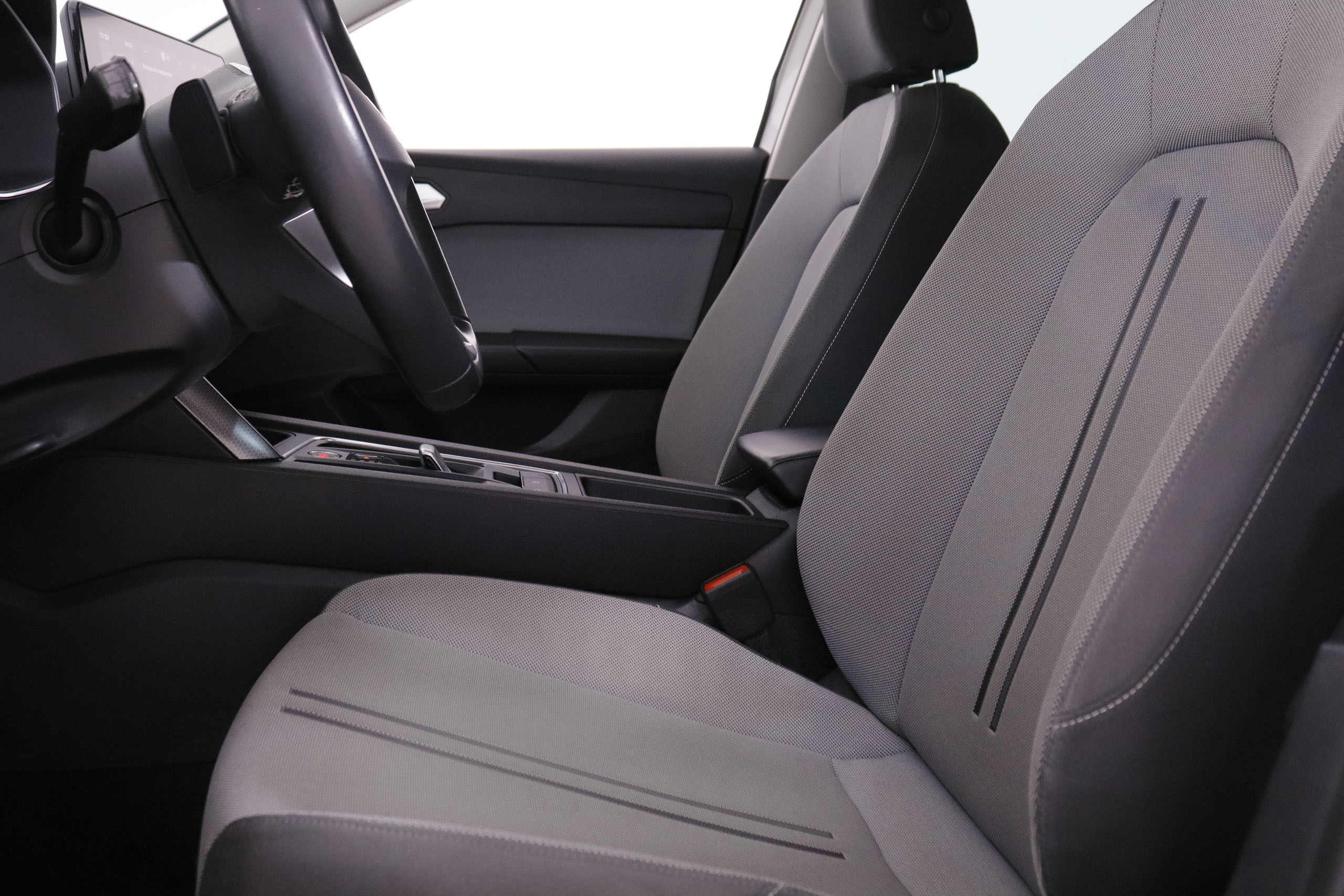 Seat Leon 1.eTSI STYLE DSG AUTO 110CV 5P # IVA DEDUCIBLE,NAVEGACION,CAMARA TRASERA,PARKTRONIC,FAROS LED foto 32