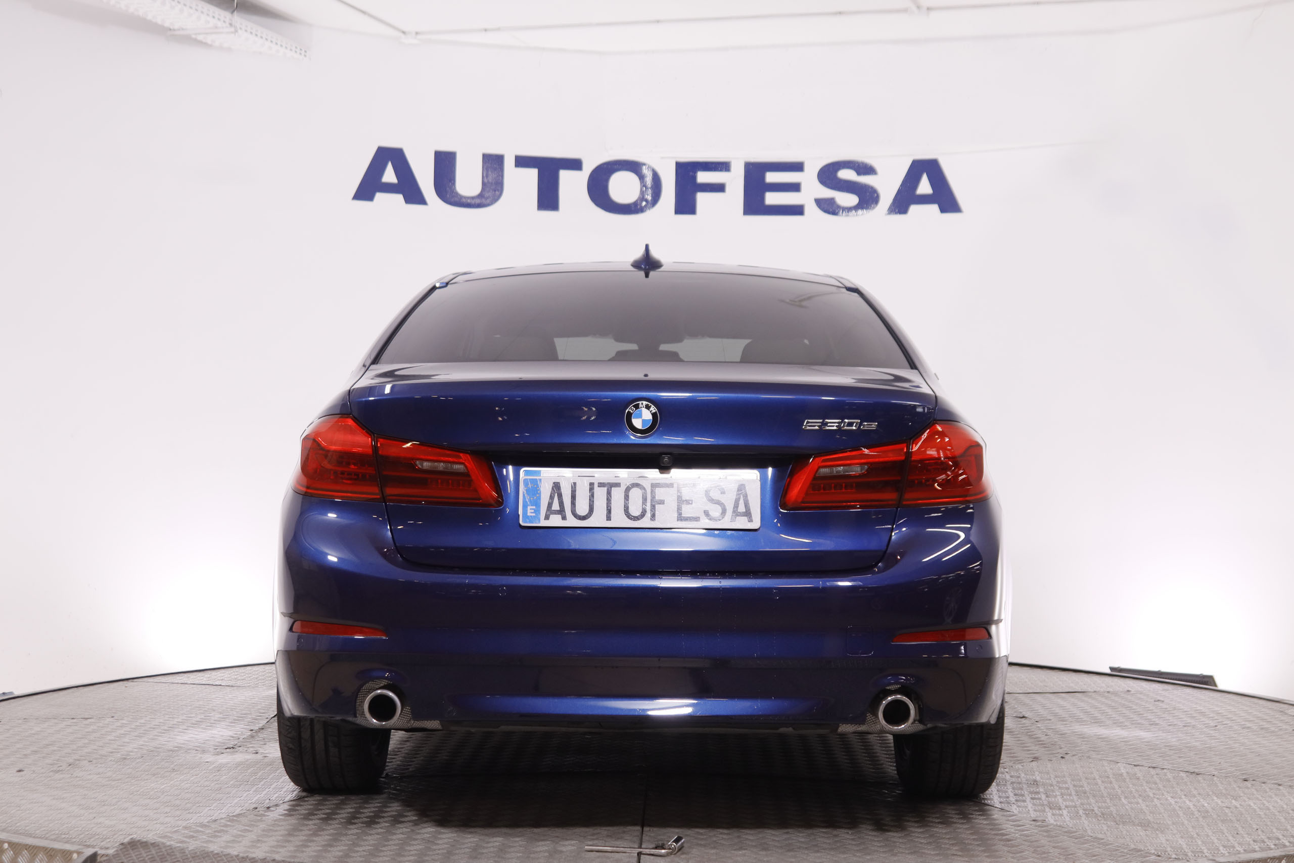 BMW 530 SERIE 5 530e iPERFORMANCE 252CV AUTO 4P  # NAVY,CUERO,FAROS LED foto 2