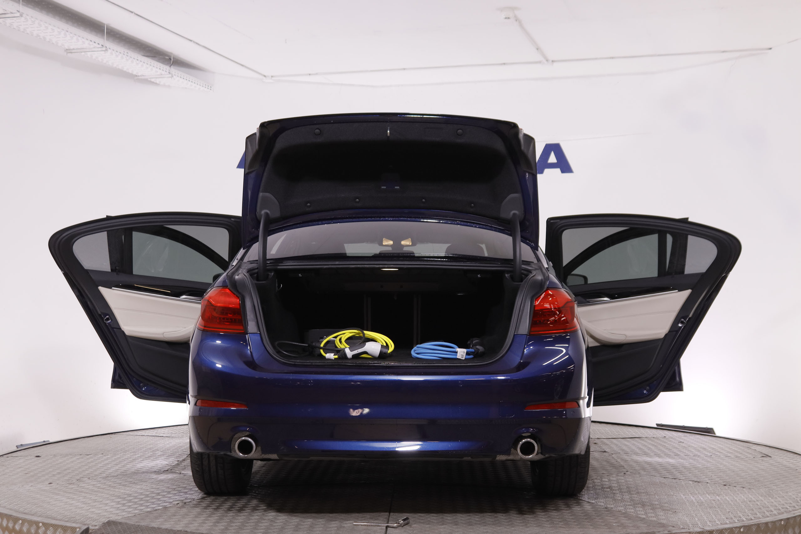 BMW 530 SERIE 5 530e iPERFORMANCE 252CV AUTO 4P  # NAVY,CUERO,FAROS LED foto 5