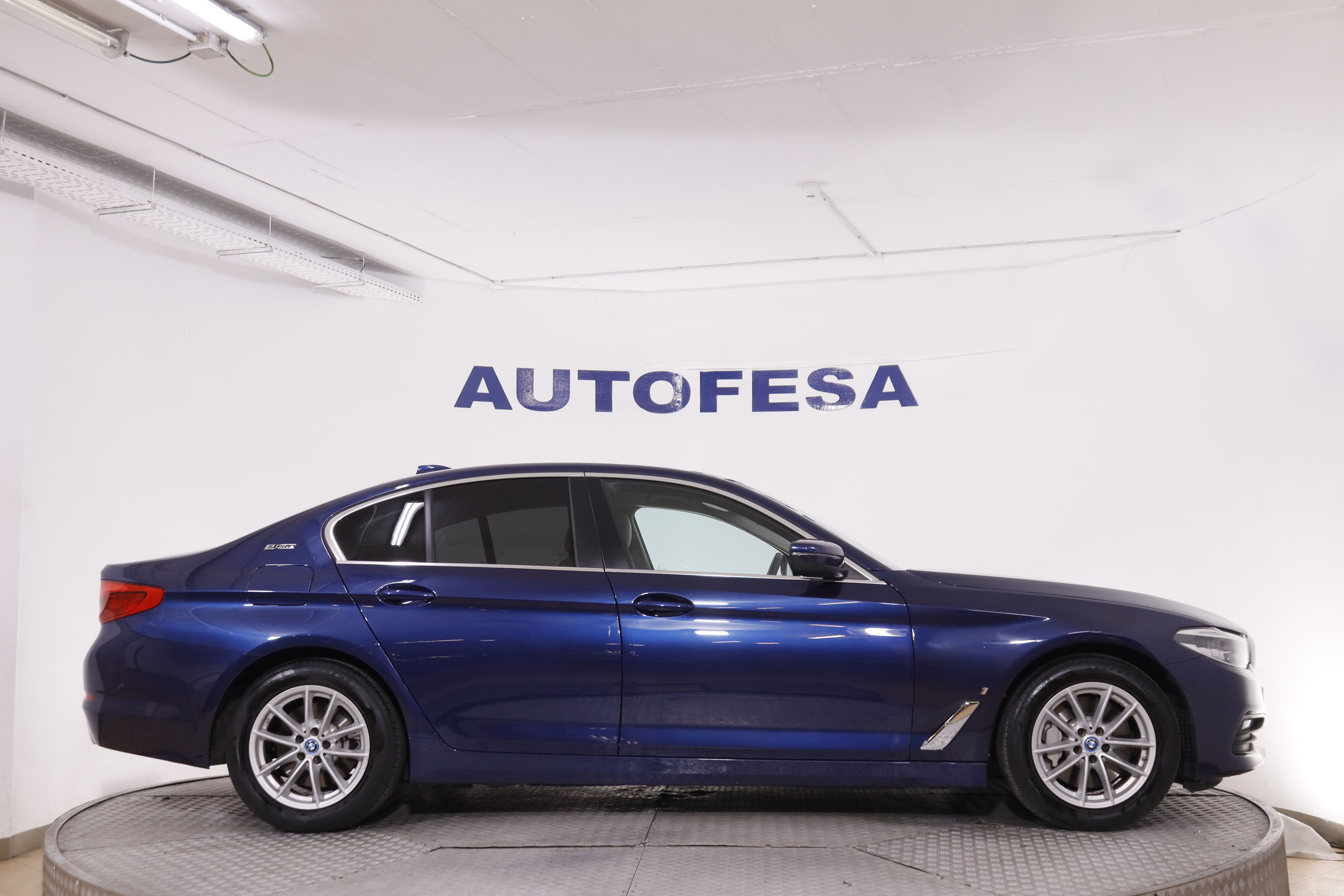 BMW 530 SERIE 5 530e iPERFORMANCE 252CV AUTO 4P  # NAVY,CUERO,FAROS LED foto 7