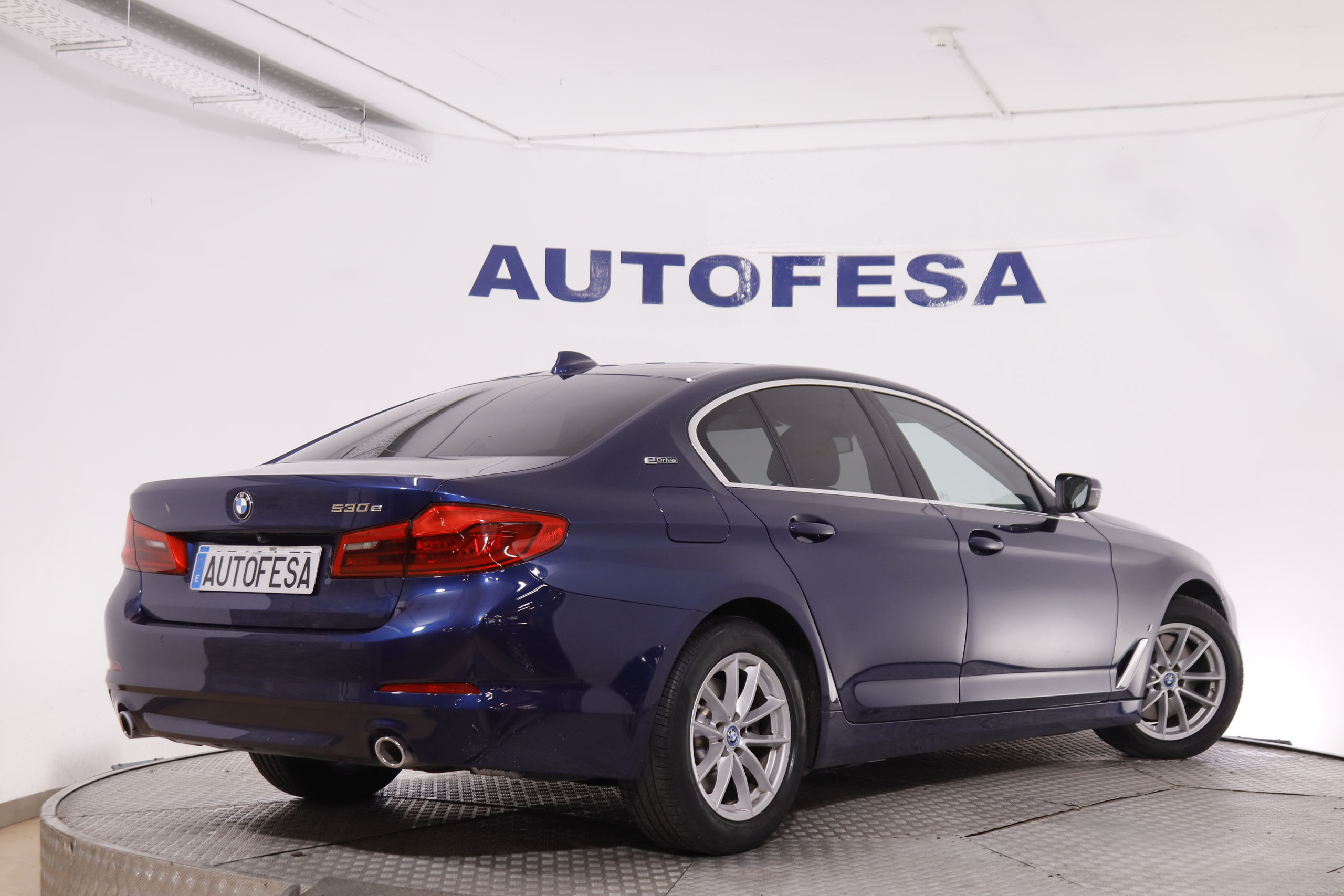 BMW 530 SERIE 5 530e iPERFORMANCE 252CV AUTO 4P  # NAVY,CUERO,FAROS LED foto 9