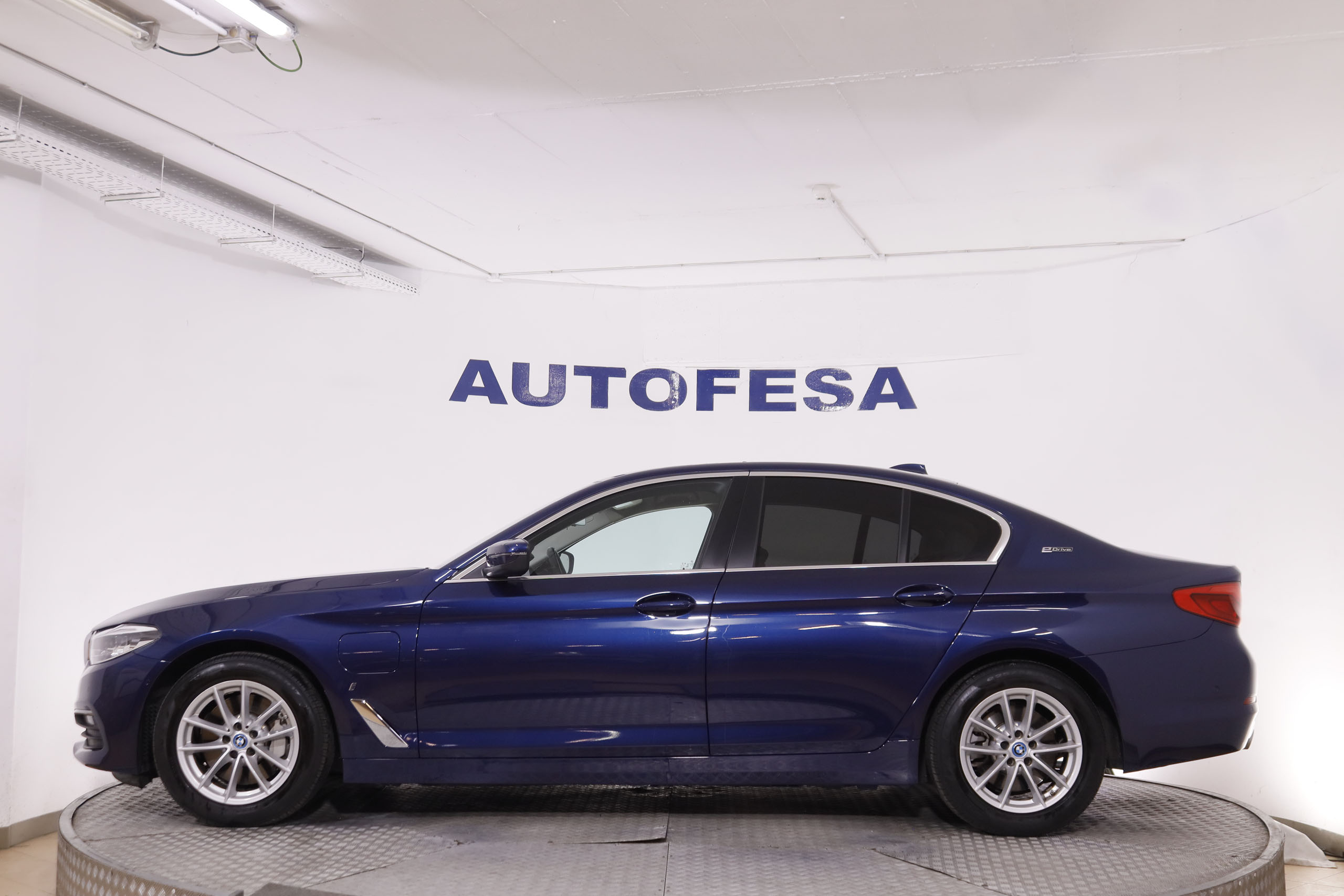 BMW 530 SERIE 5 530e iPERFORMANCE 252CV AUTO 4P  # NAVY,CUERO,FAROS LED foto 10