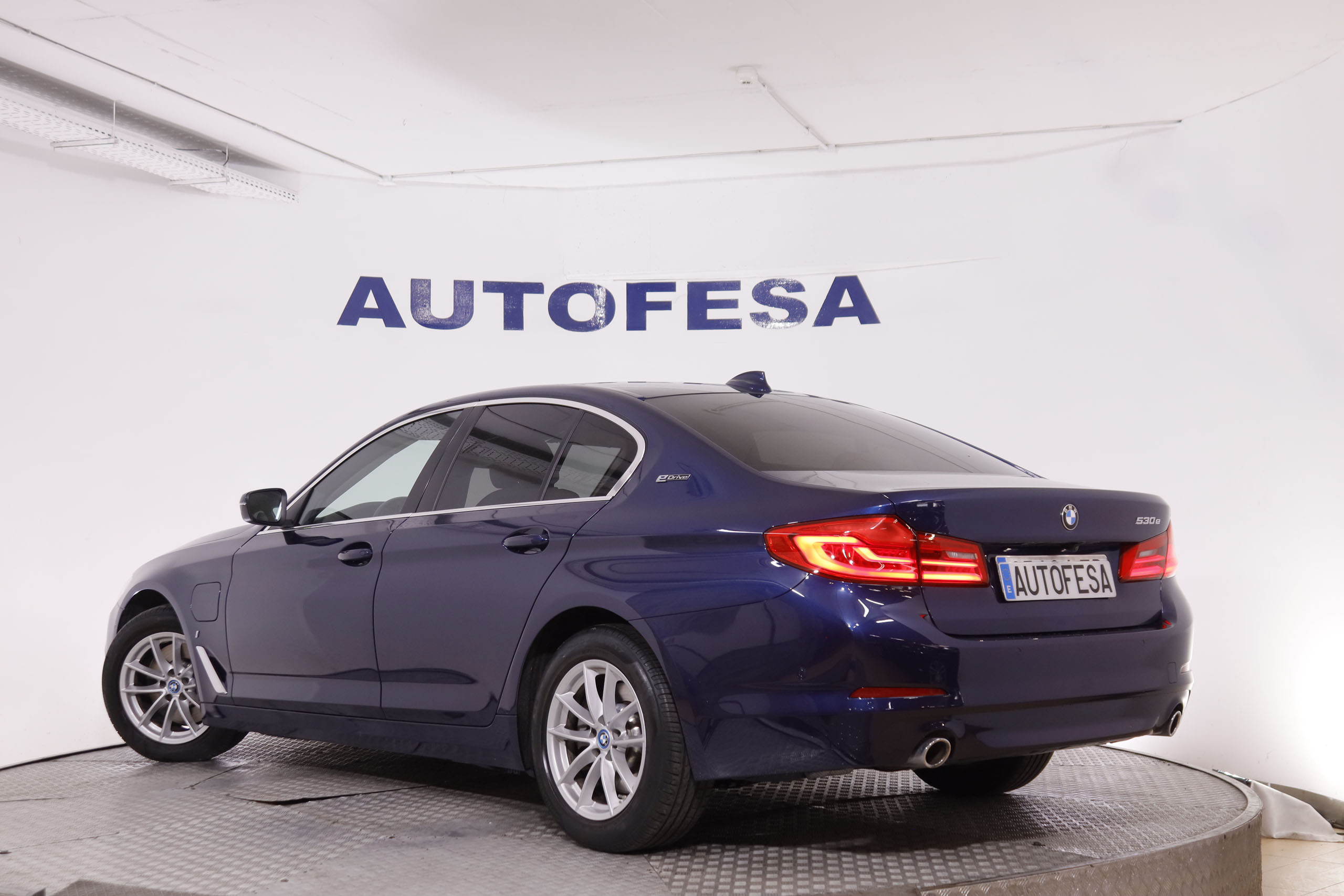 BMW 530 SERIE 5 530e iPERFORMANCE 252CV AUTO 4P  # NAVY,CUERO,FAROS LED foto 13