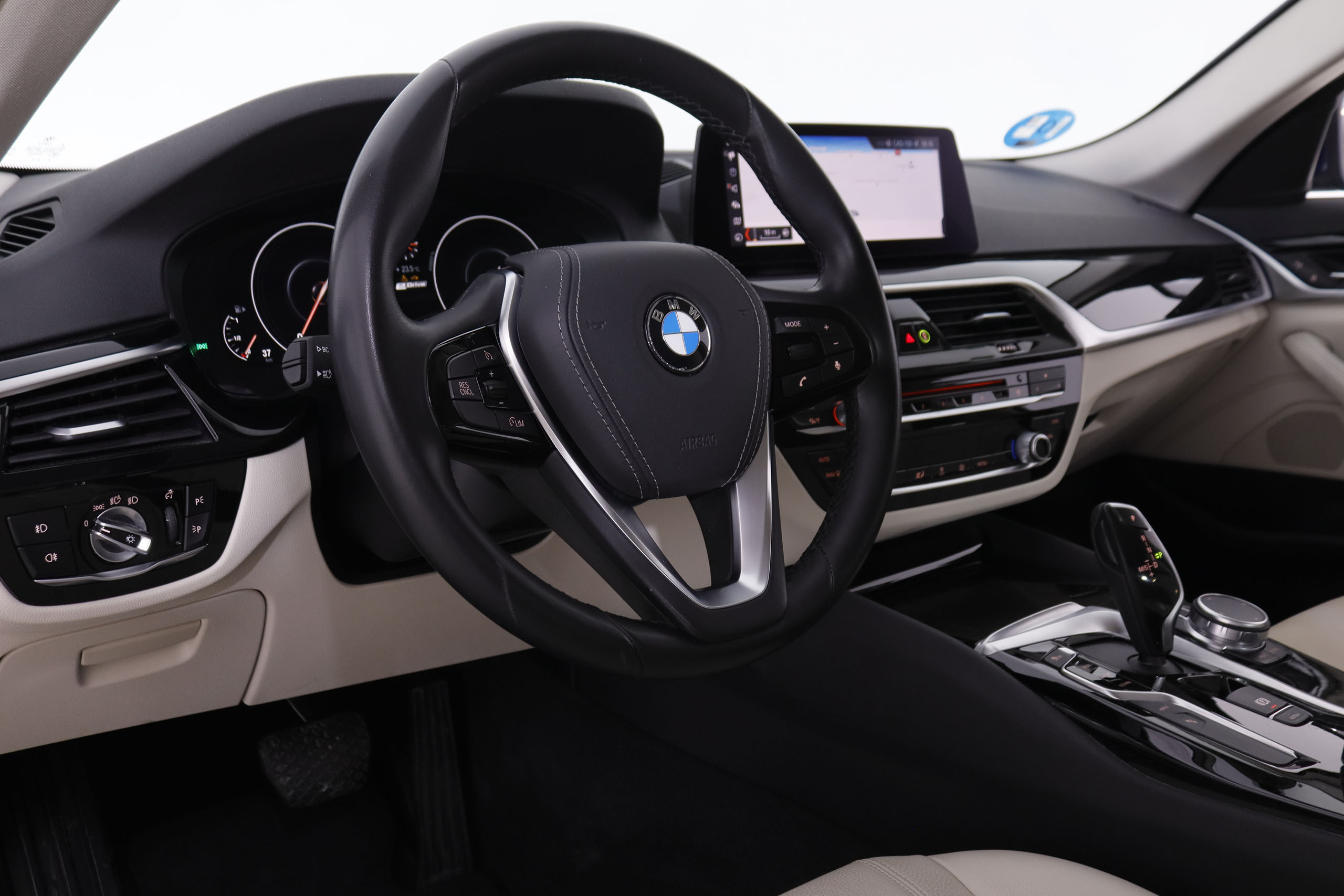 BMW 530 SERIE 5 530e iPERFORMANCE 252CV AUTO 4P  # NAVY,CUERO,FAROS LED foto 14