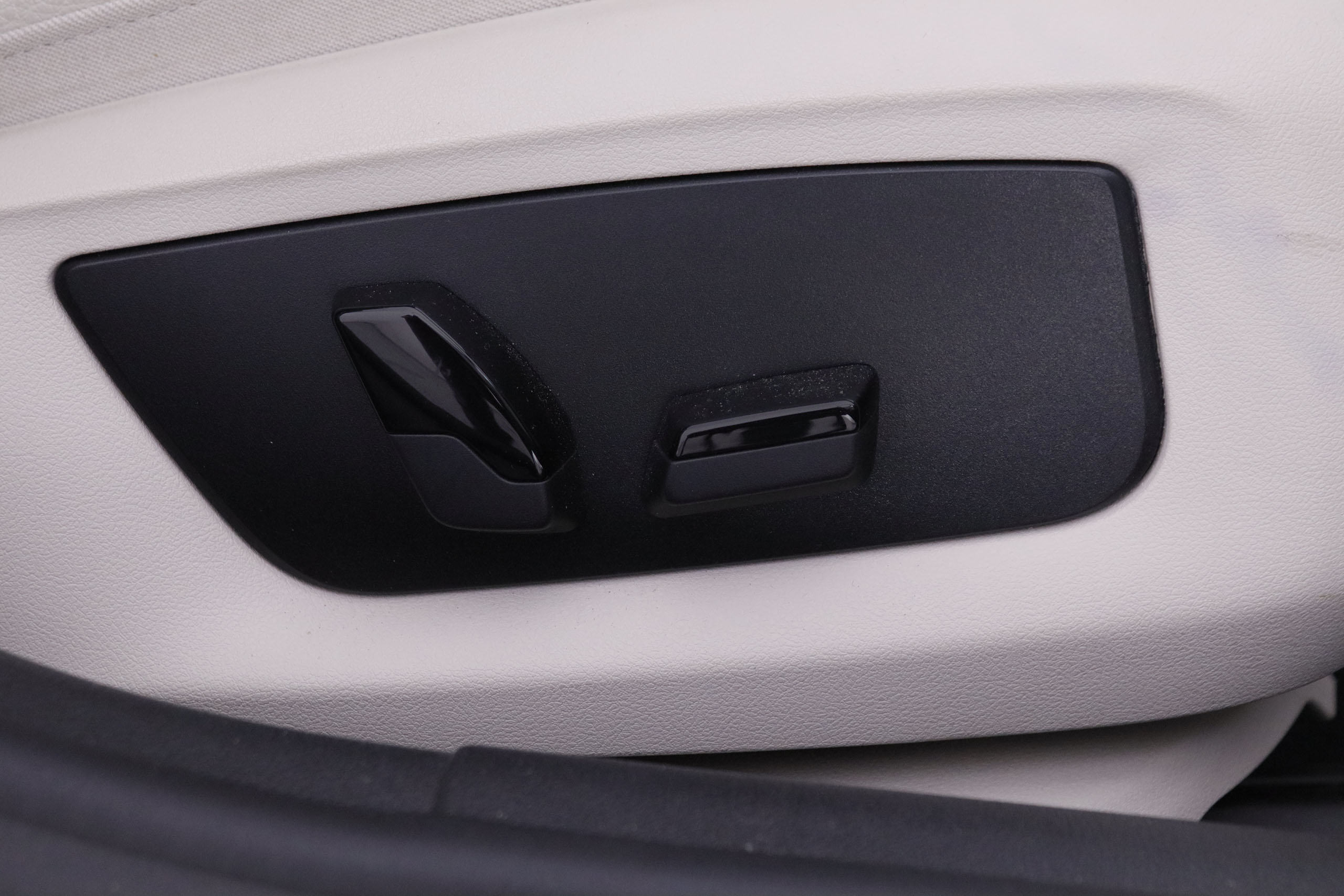 BMW 530 SERIE 5 530e iPERFORMANCE 252CV AUTO 4P  # NAVY,CUERO,FAROS LED foto 30