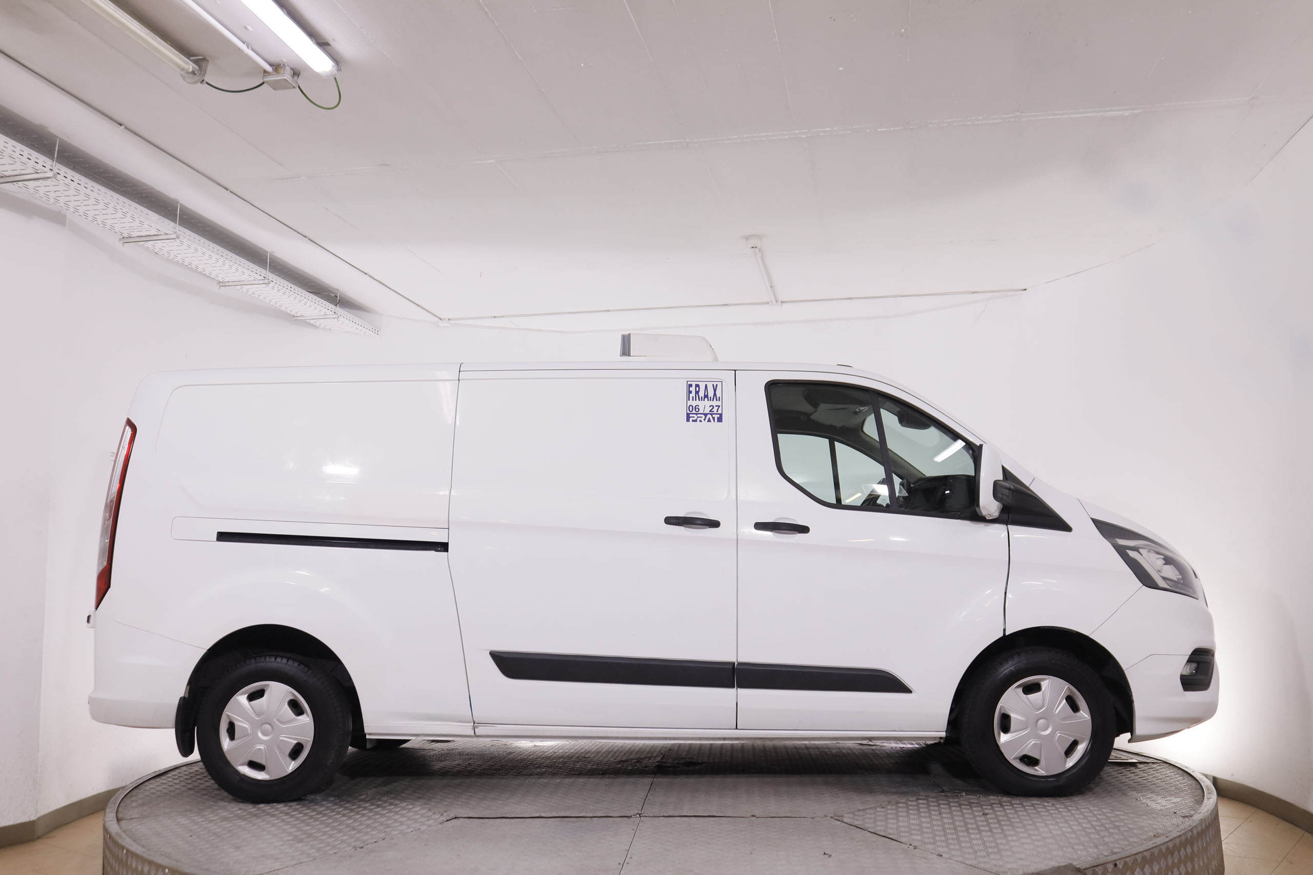 Ford Transit  Custom 2.0 ECOBLUE HYBRID L2H1 130CV 3P REFRIGERADO # IVA DEDUCIBLE,PARKTORNIC foto 10