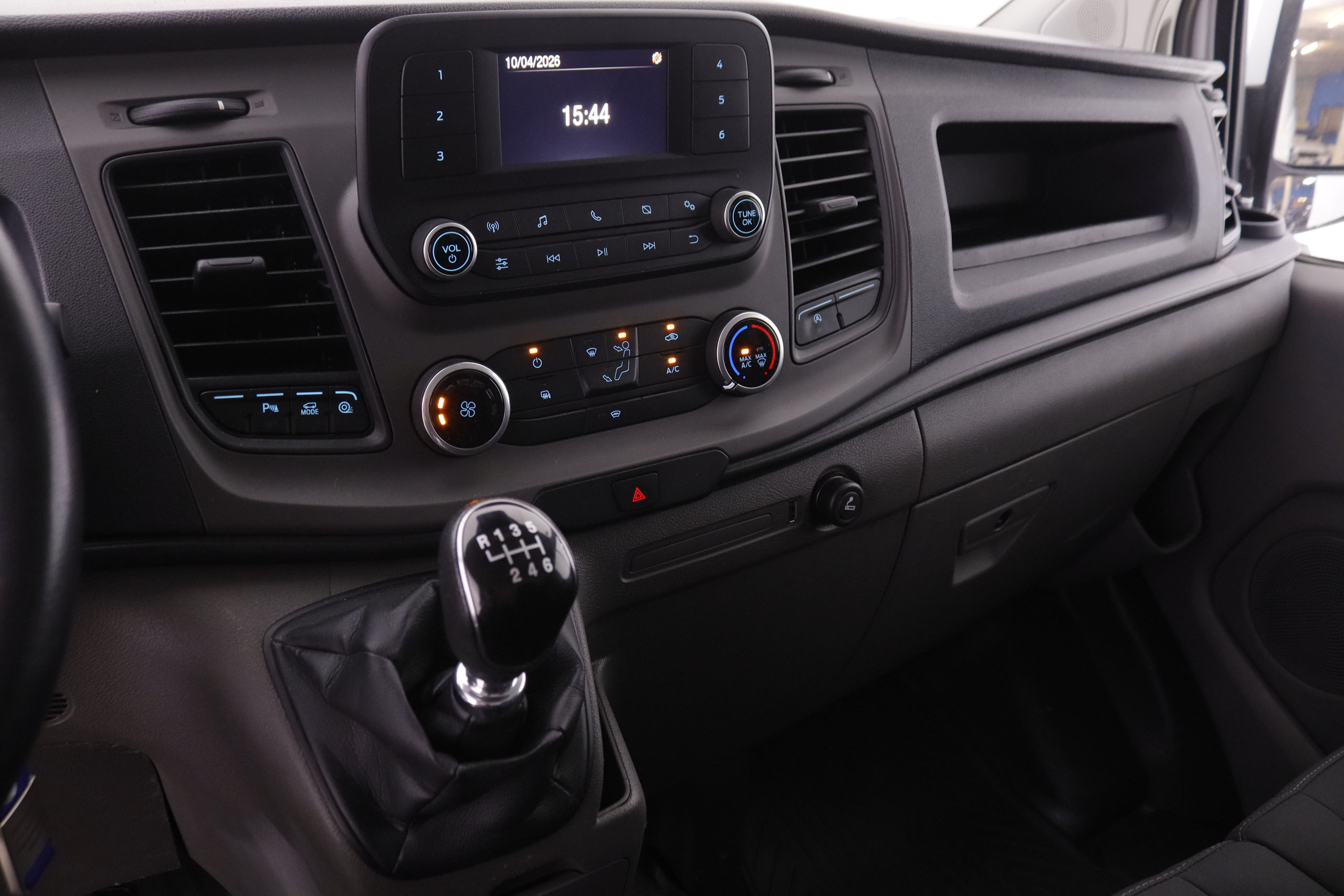 Ford Transit  Custom 2.0 ECOBLUE HYBRID L2H1 130CV 3P REFRIGERADO # IVA DEDUCIBLE,PARKTORNIC foto 19