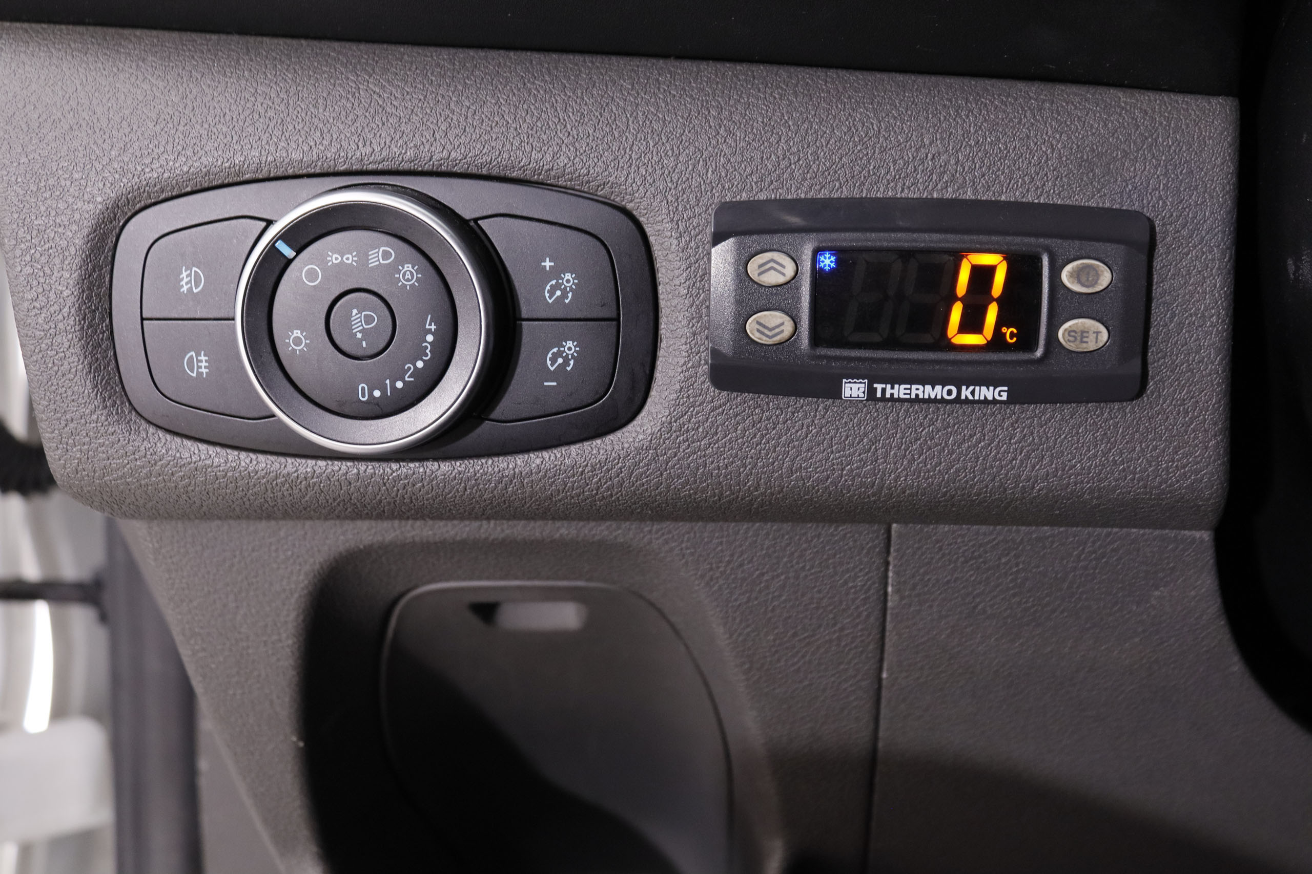 Ford Transit  Custom 2.0 ECOBLUE HYBRID L2H1 130CV 3P REFRIGERADO # IVA DEDUCIBLE,PARKTORNIC foto 23