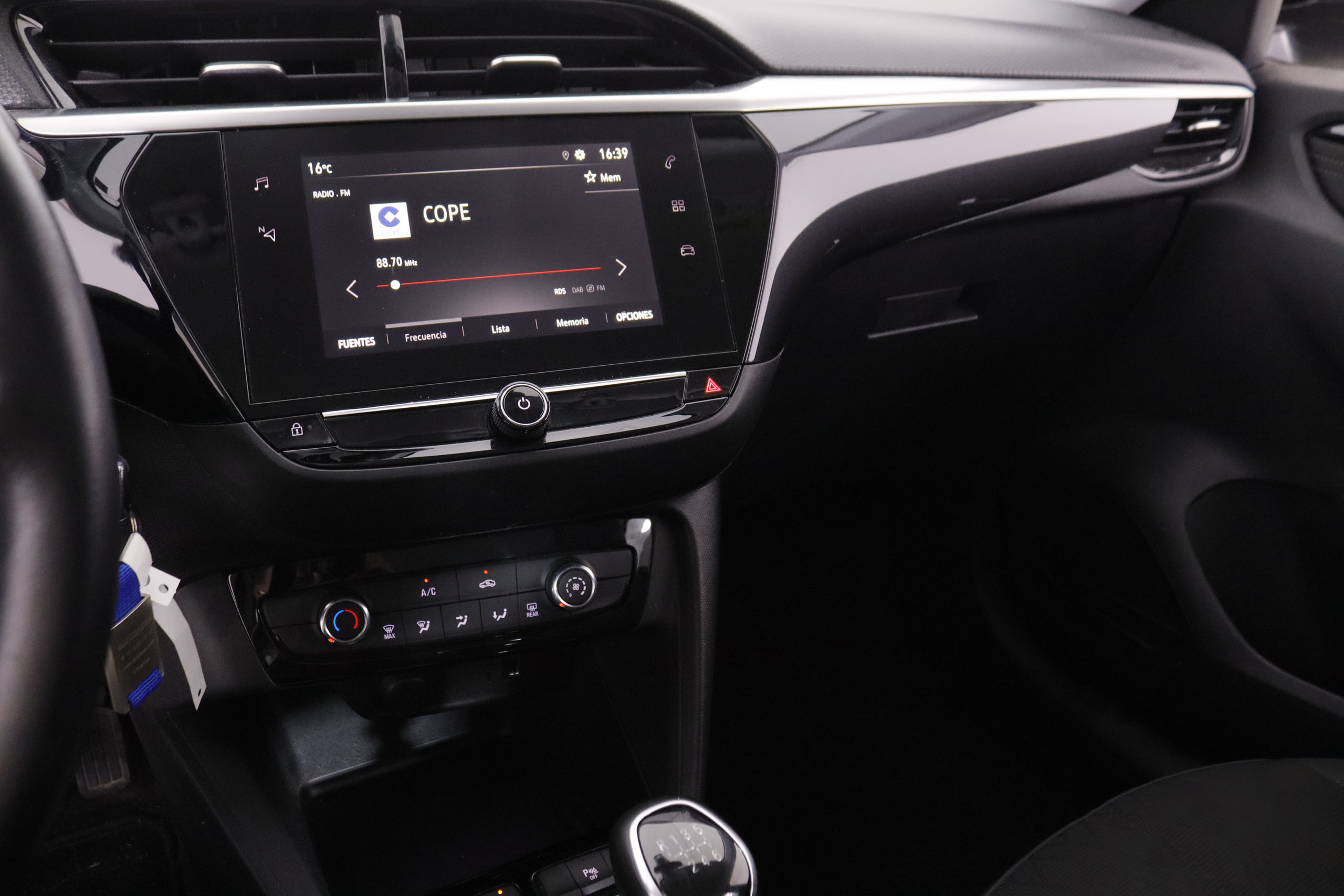 Opel Corsa 1.2T XHL ELEGANCE 100CV 5P # IVA DEDUCIBLE, PARKTRONIC foto 18