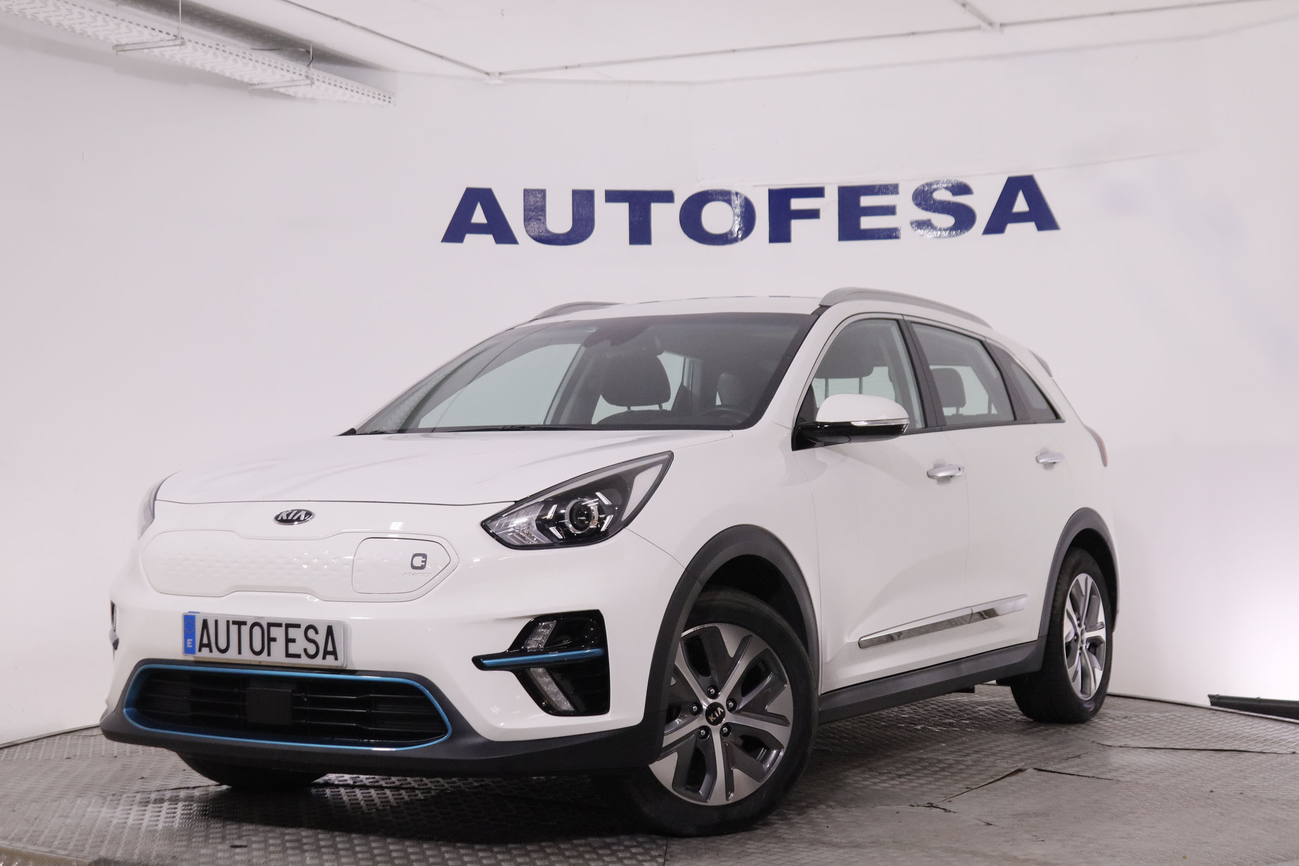 Kia E-NIRO ELECTRICO DRIVE LONG RANGE AUTO 204CV 5P # IVA DEDUCIBLE, NAVY, PARKTRONIC foto 1