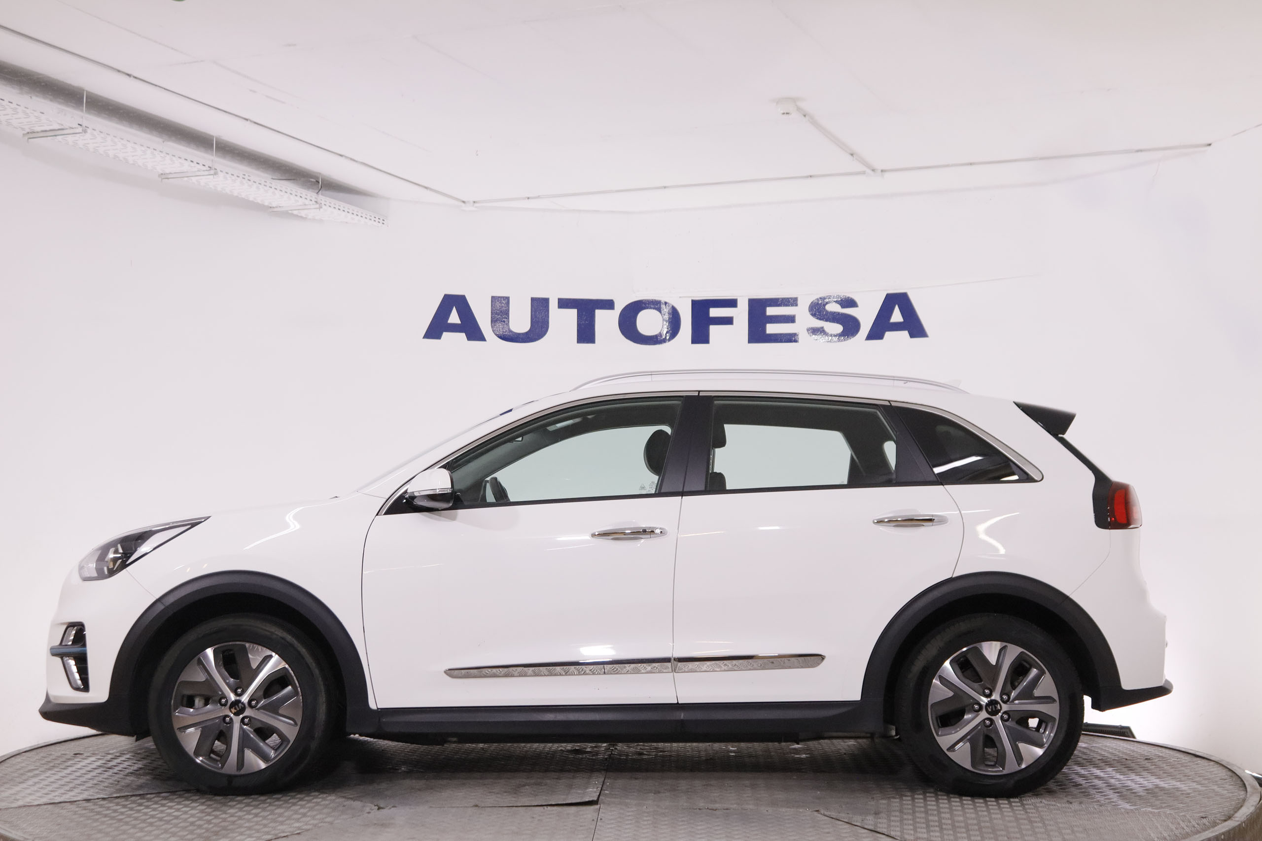Kia E-NIRO ELECTRICO DRIVE LONG RANGE AUTO 204CV 5P # IVA DEDUCIBLE, NAVY, PARKTRONIC foto 9