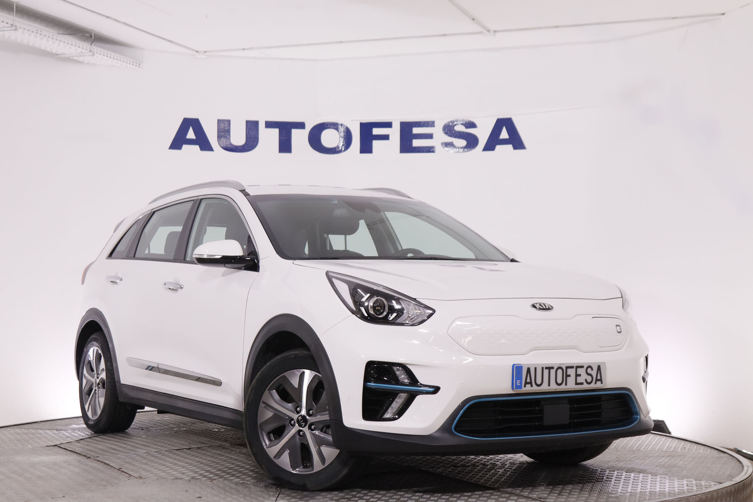 Kia E-NIRO ELECTRICO DRIVE LONG RANGE AUTO 204CV 5P # IVA DEDUCIBLE, NAVY, PARKTRONIC foto 3