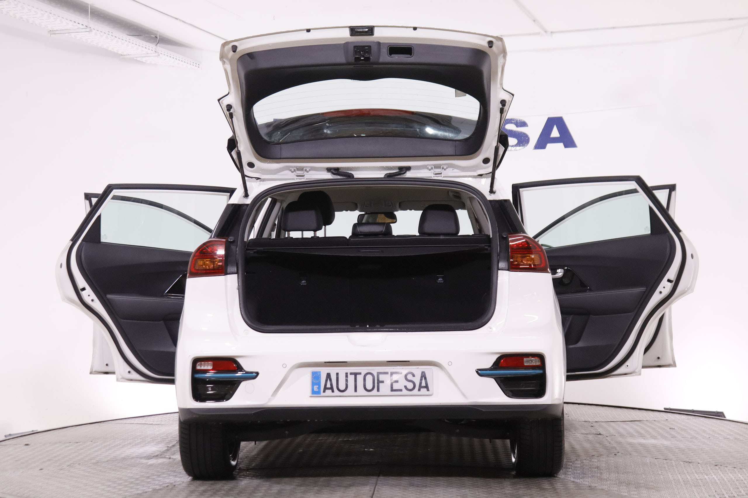 Kia E-NIRO ELECTRICO DRIVE LONG RANGE AUTO 204CV 5P # IVA DEDUCIBLE, NAVY, PARKTRONIC foto 10