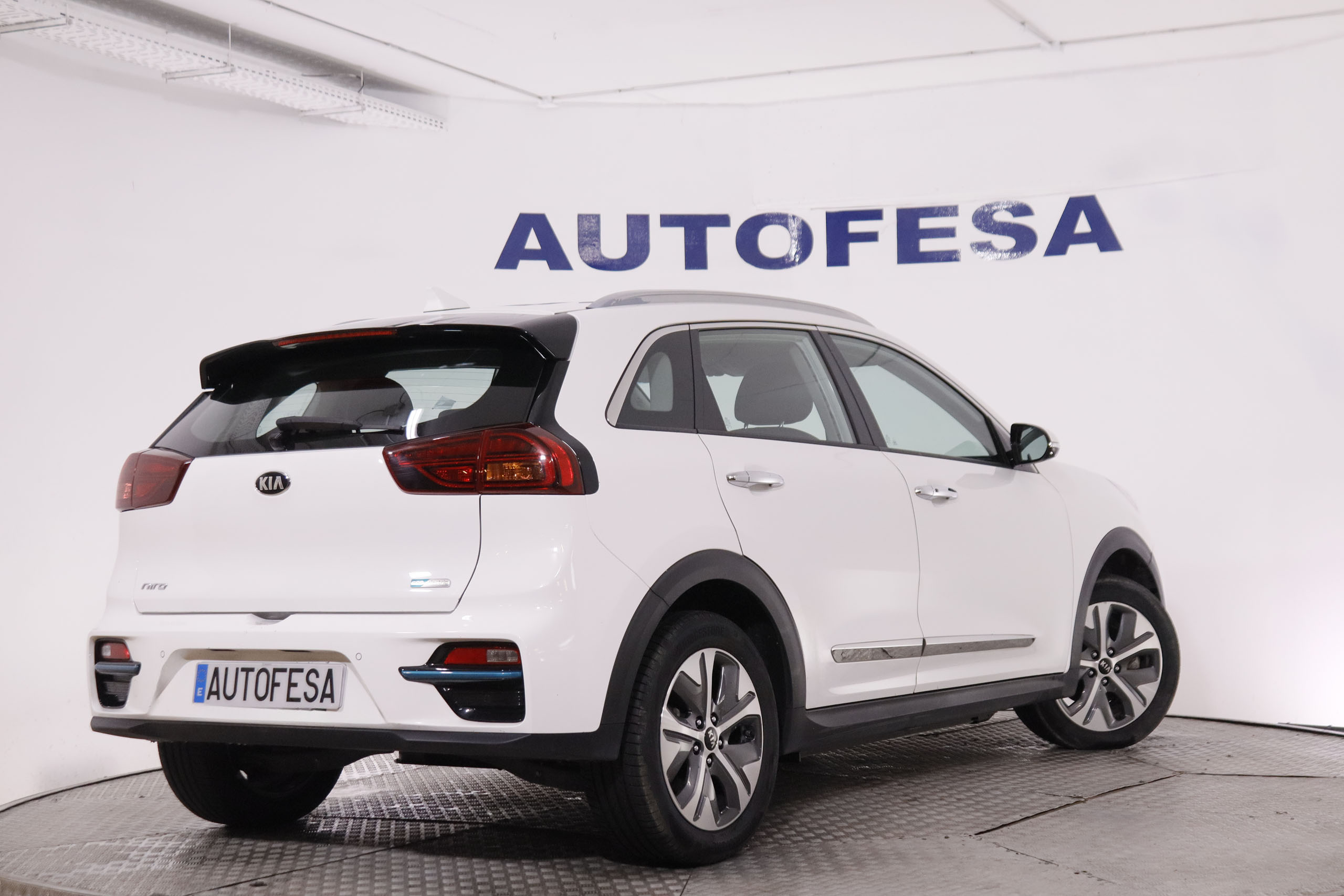 Kia E-NIRO ELECTRICO DRIVE LONG RANGE AUTO 204CV 5P # IVA DEDUCIBLE, NAVY, PARKTRONIC foto 5
