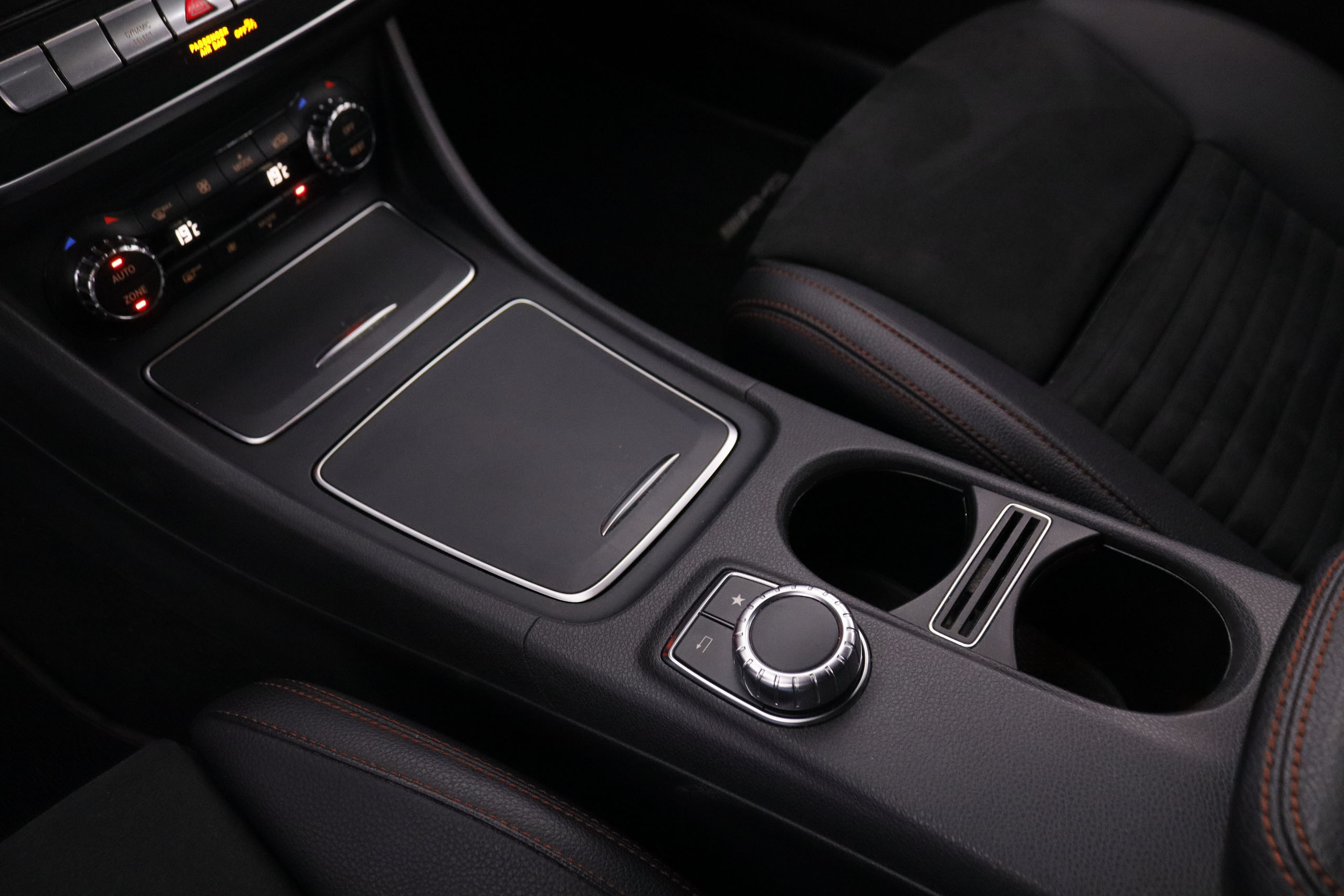 Mercedes-benz Gla 200 CLASE GLA GLA200D AMG AUTO 136CV 5P # NAVY, PARKTRONIC foto 23