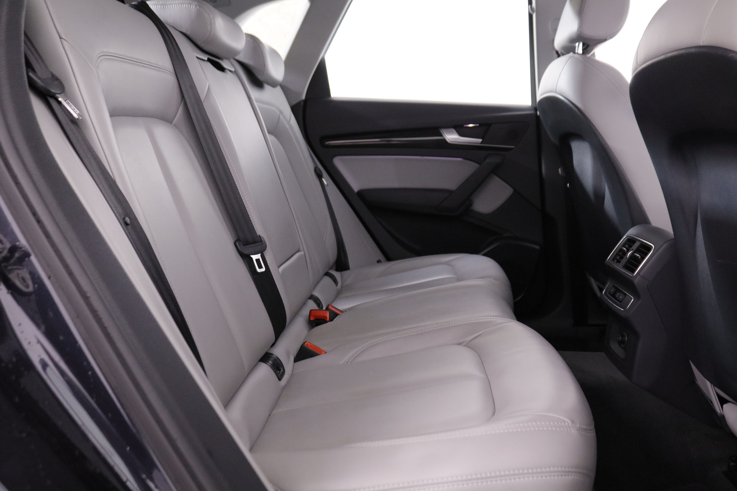 Audi Q5 2.0 DESIGN 40 TDI QUATTRO S TRONIC AUTO 190CV 5P #IVA DEDUCIBLE, OPCIONALES POR 3746€, CUERO foto 28