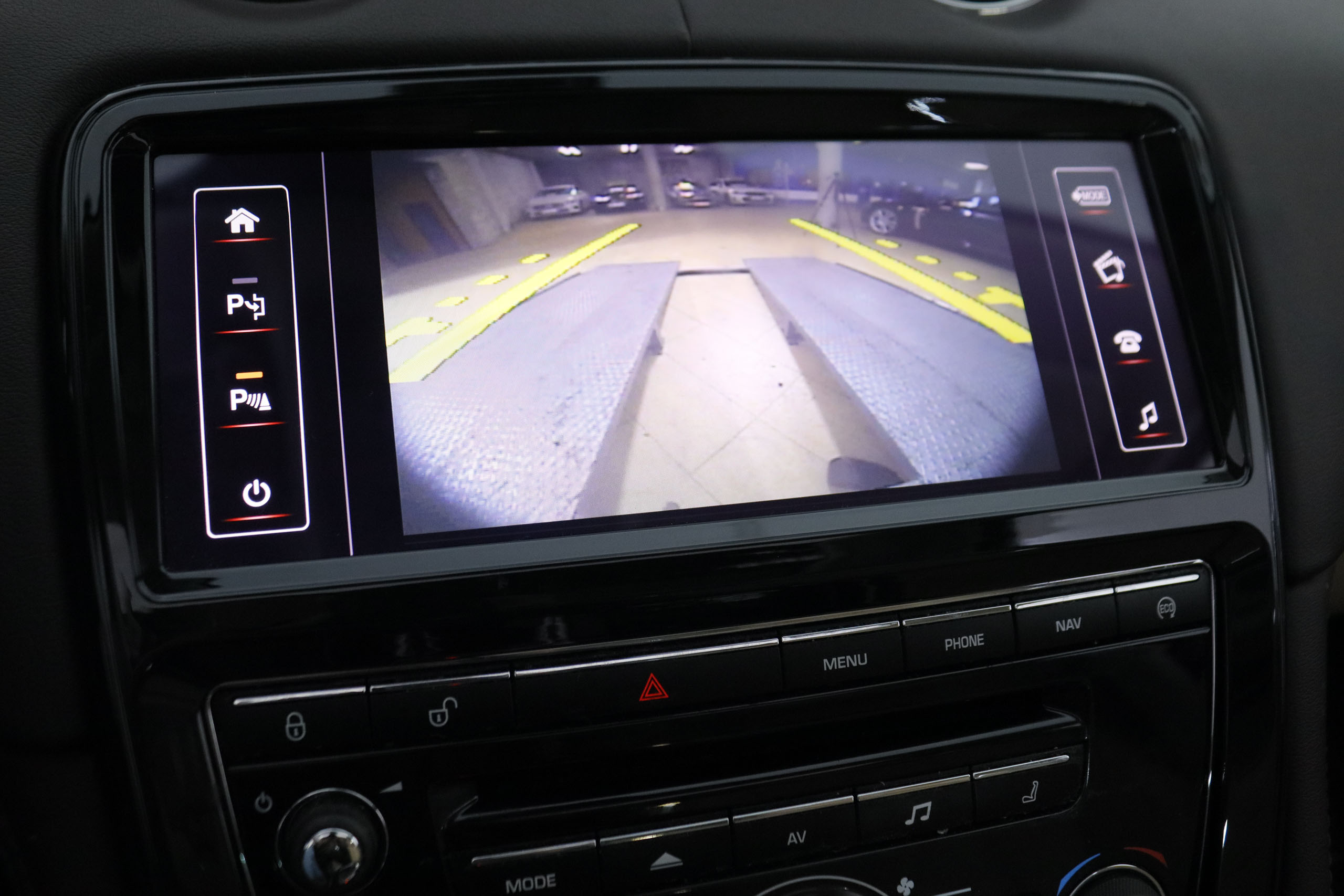 Jaguar Xj 3.0D LUXURY SWB 4P AUTO 275CV 4P  #CUERO, TECHO ELEC, LEVAS foto 22