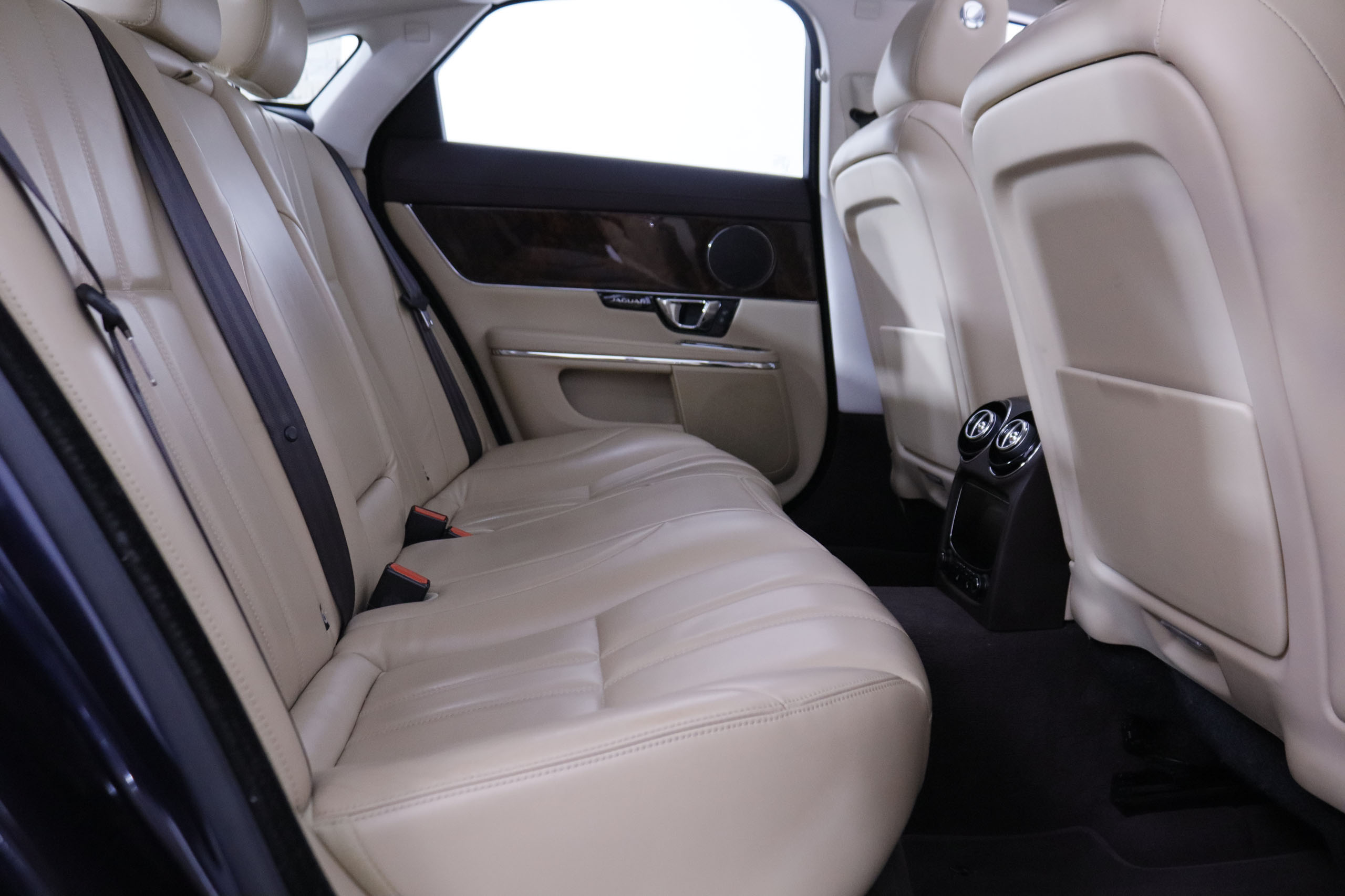 Jaguar Xj 3.0D LUXURY SWB 4P AUTO 275CV 4P  #CUERO, TECHO ELEC, LEVAS foto 31