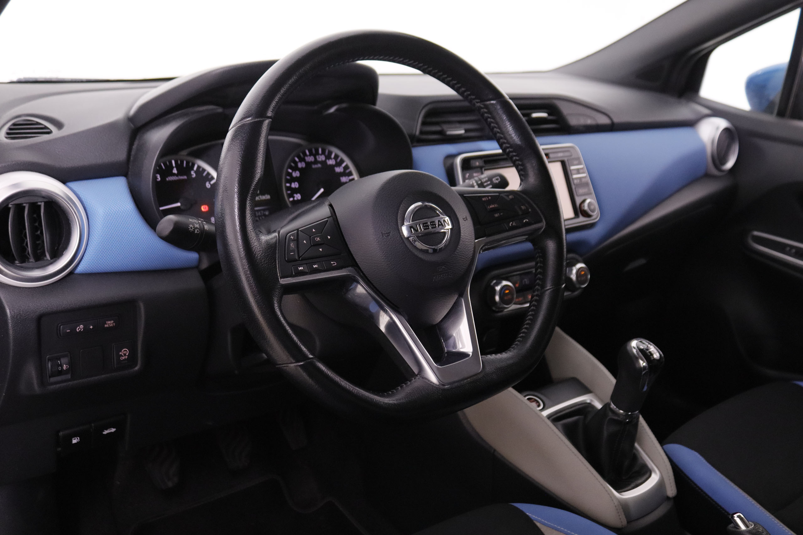 Nissan Micra 0.9 IG-T N-Connecta 90CV 5P # NAVY, PARKTRONIC foto 14