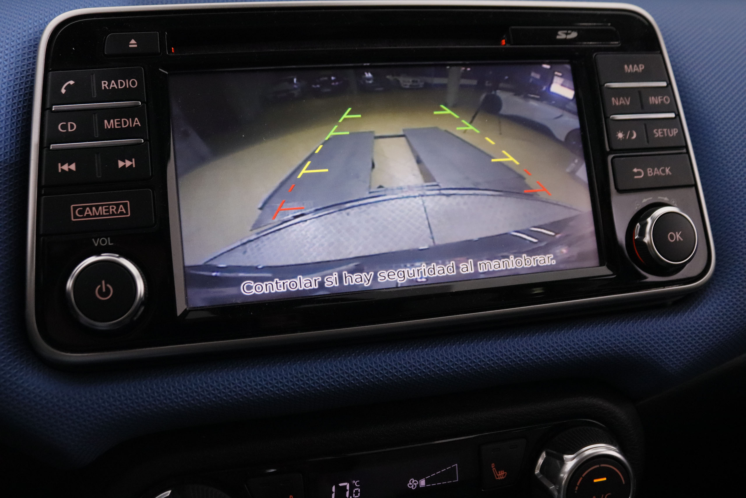 Nissan Micra 0.9 IG-T N-Connecta 90CV 5P # NAVY, PARKTRONIC foto 20