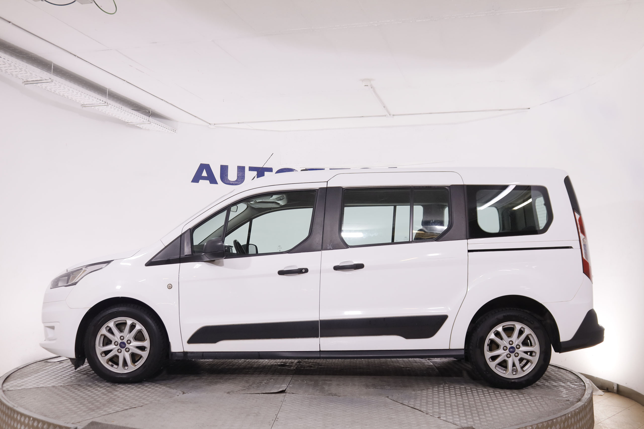Ford Grand Tourneo 1.5 TDCI TREND 100CV 7 PLAZAS 5P # IVA DEDUCIBLE foto 9
