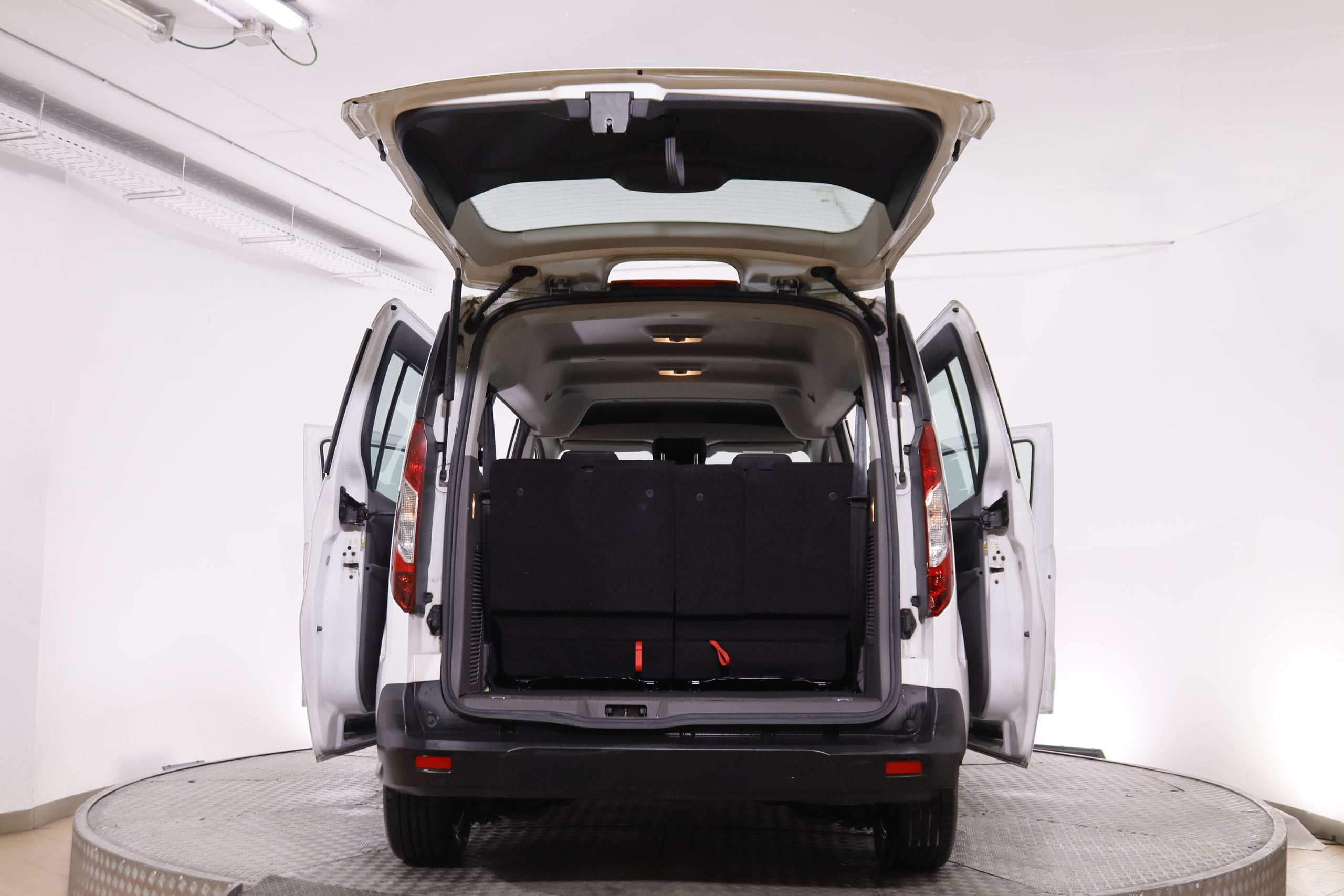 Ford Grand Tourneo 1.5 TDCI TREND 100CV 7 PLAZAS 5P # IVA DEDUCIBLE foto 11