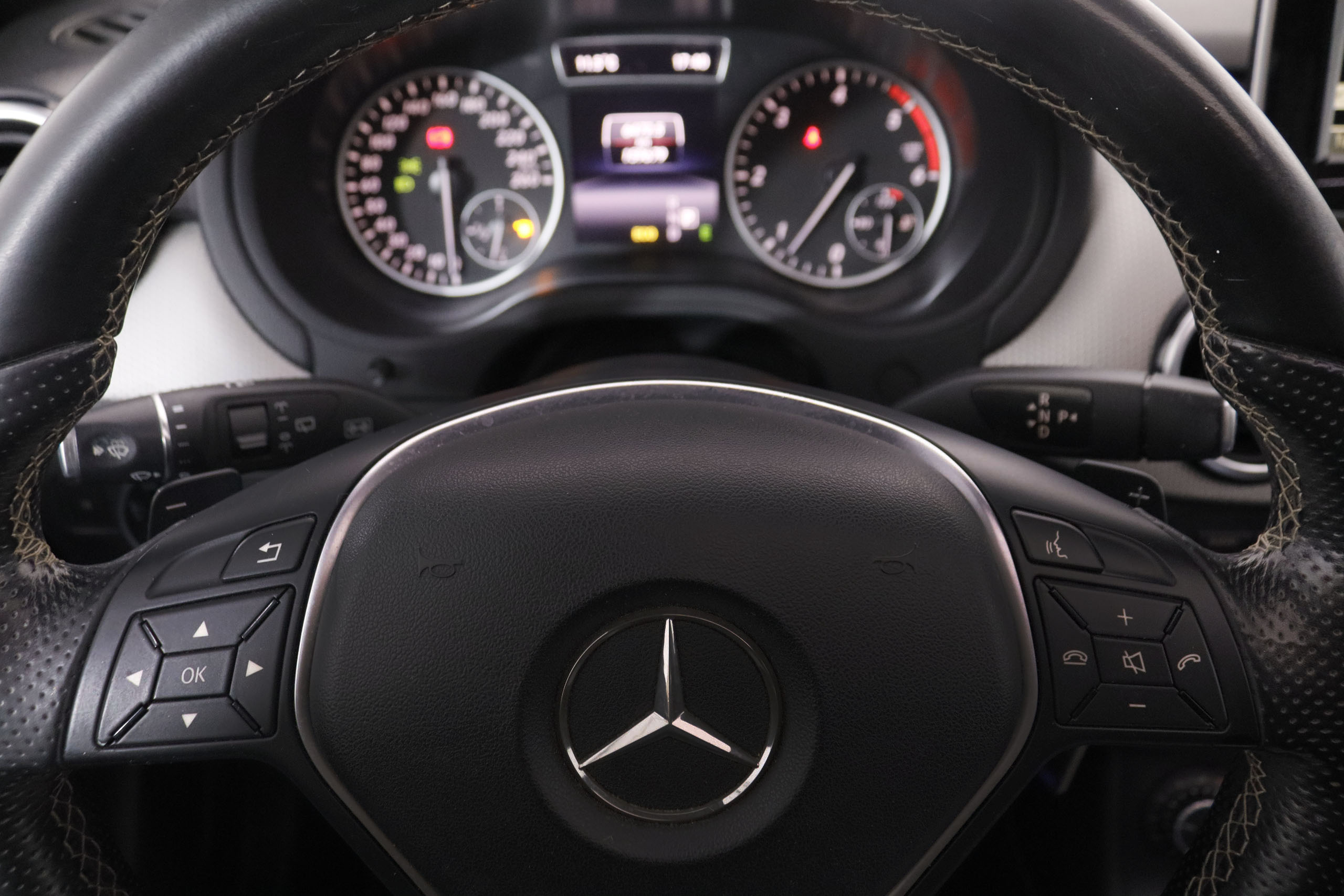 Mercedes-benz B 200 CLASE B B200D SPORT AUTO 136CV 5P # TECHO ELEC PANORAMICO, NAVY foto 18