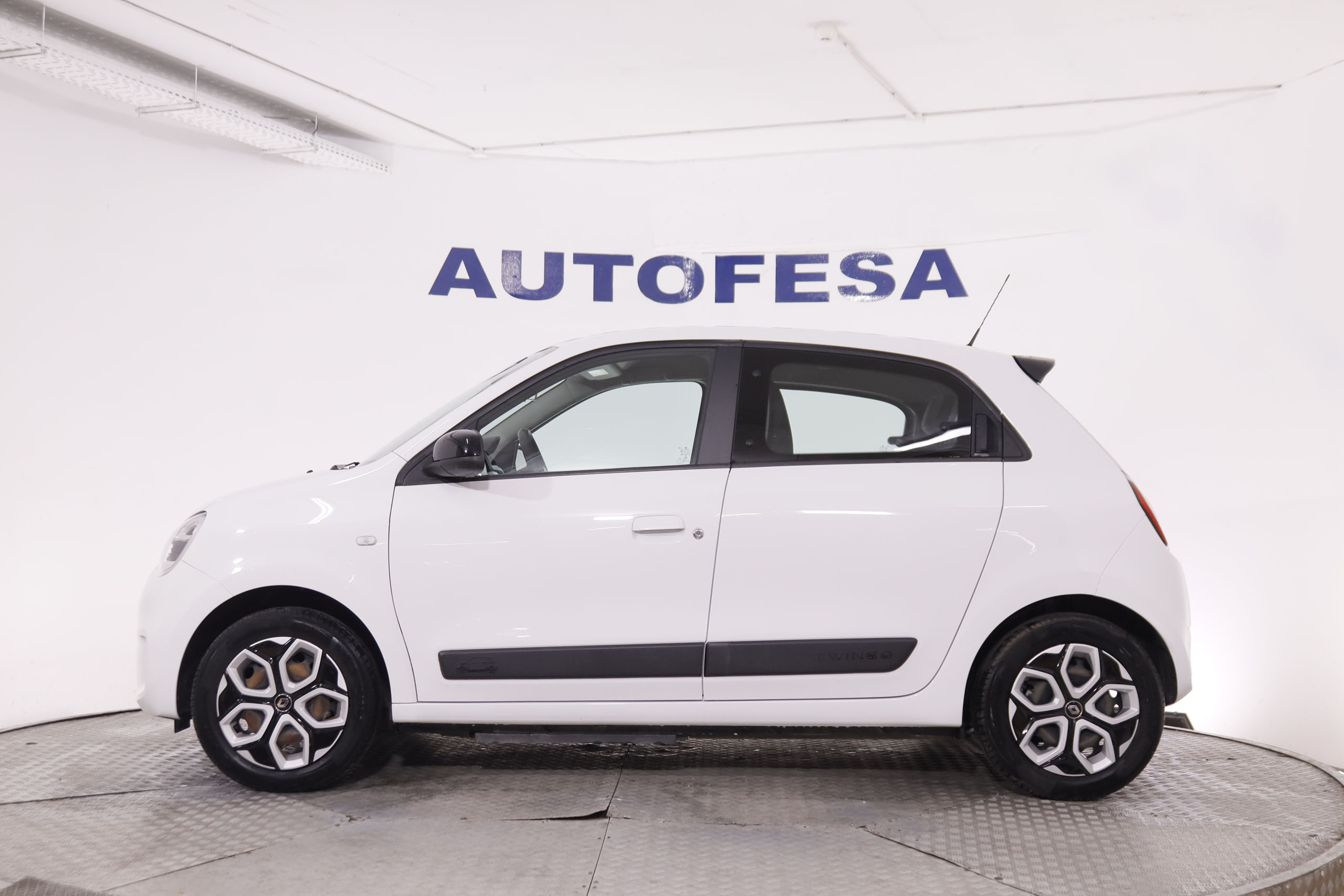 Renault Twingo ELECTRICO E-TECH EQUILIBRE AUTO 82CV 5P # IVA DEDUCIBLE foto 9