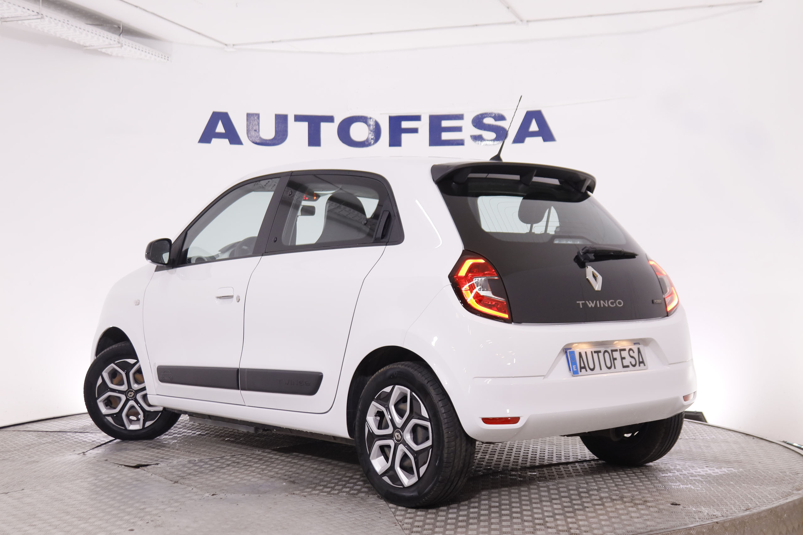 Renault Twingo ELECTRICO E-TECH EQUILIBRE AUTO 82CV 5P # IVA DEDUCIBLE foto 5