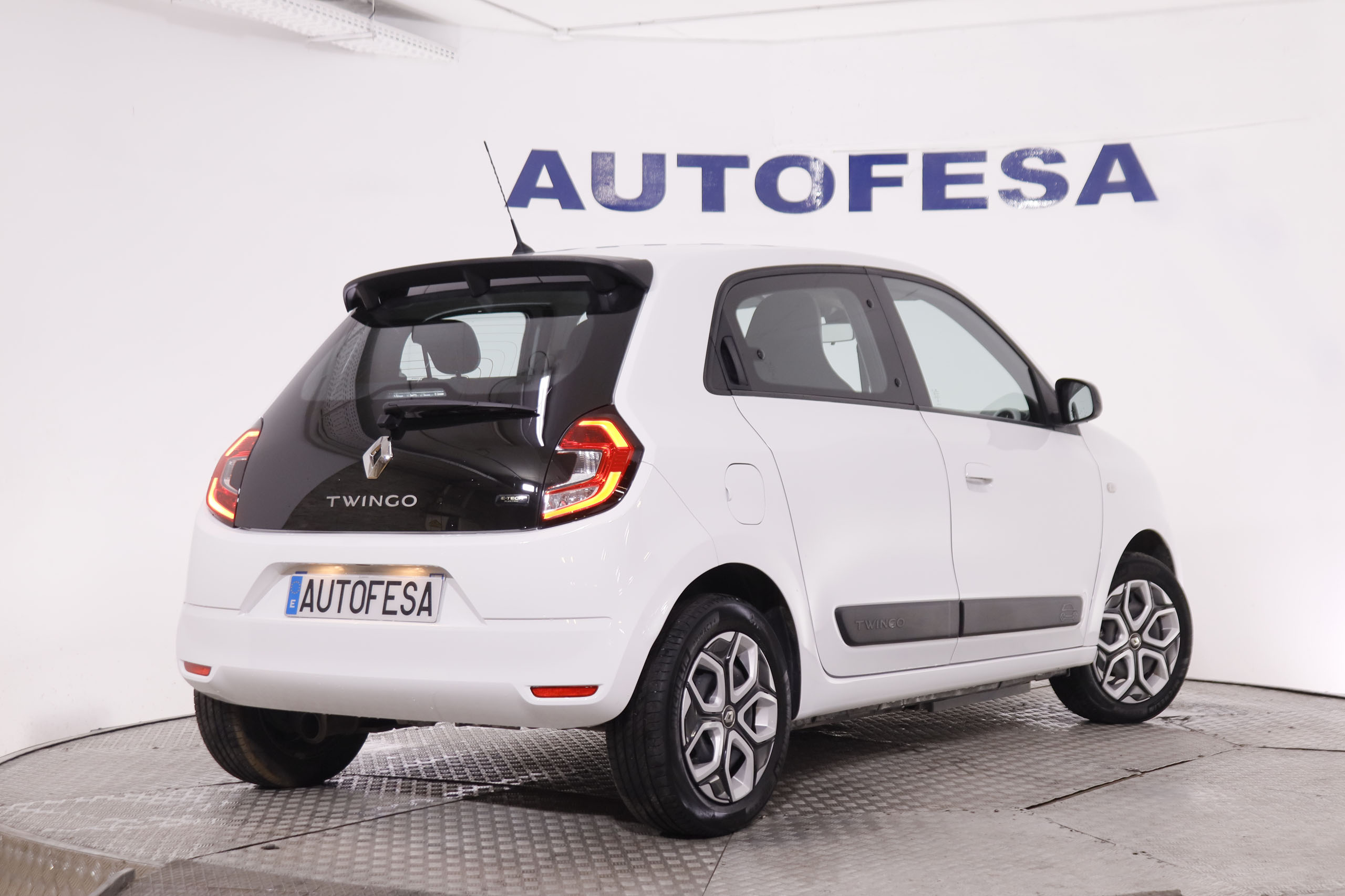 Renault Twingo ELECTRICO E-TECH EQUILIBRE AUTO 82CV 5P # IVA DEDUCIBLE foto 7