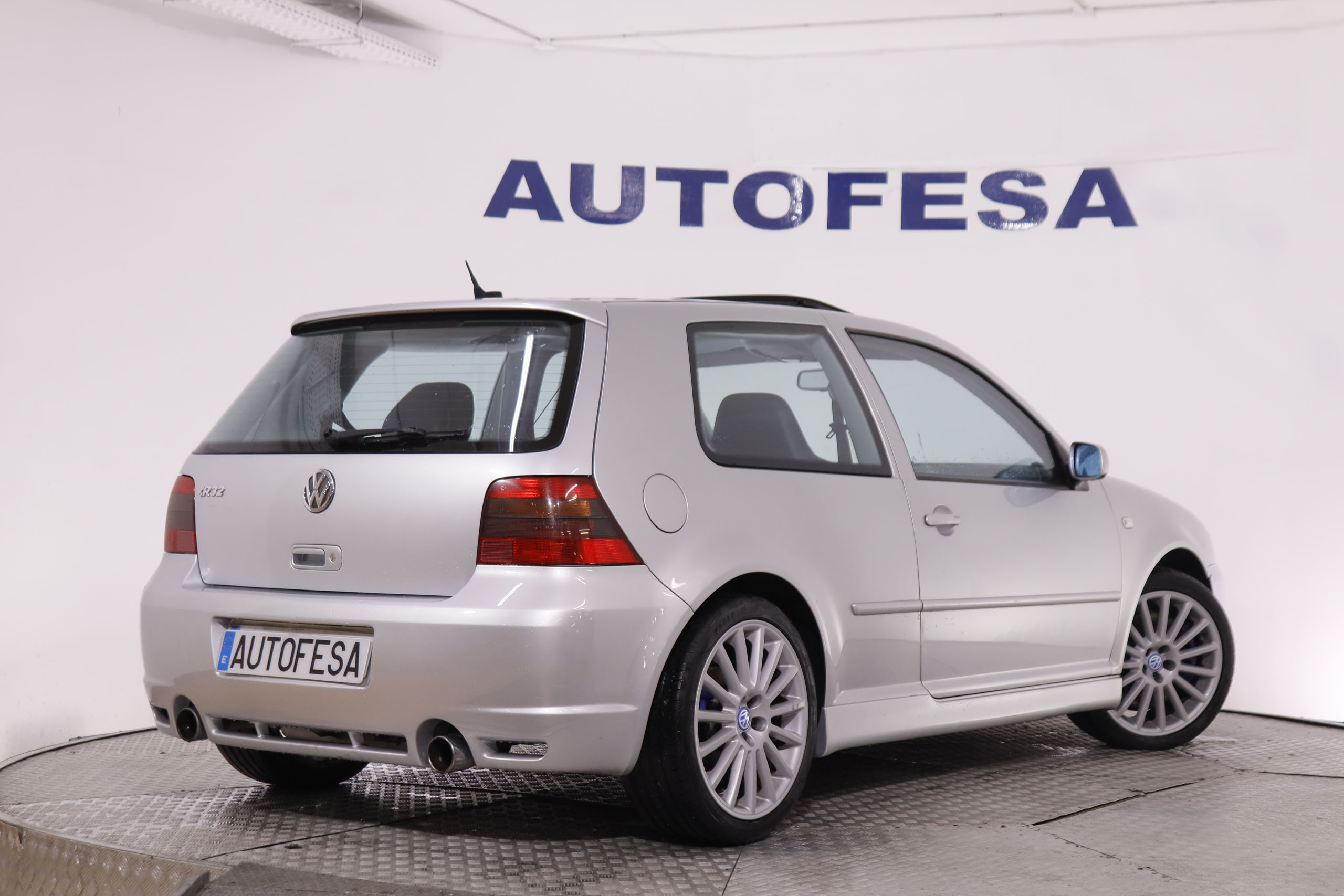 Volkswagen Golf R32 3.2 V6 240CV 4 MOTION 3P # TECHO ELE, CUERO,XENON foto 9