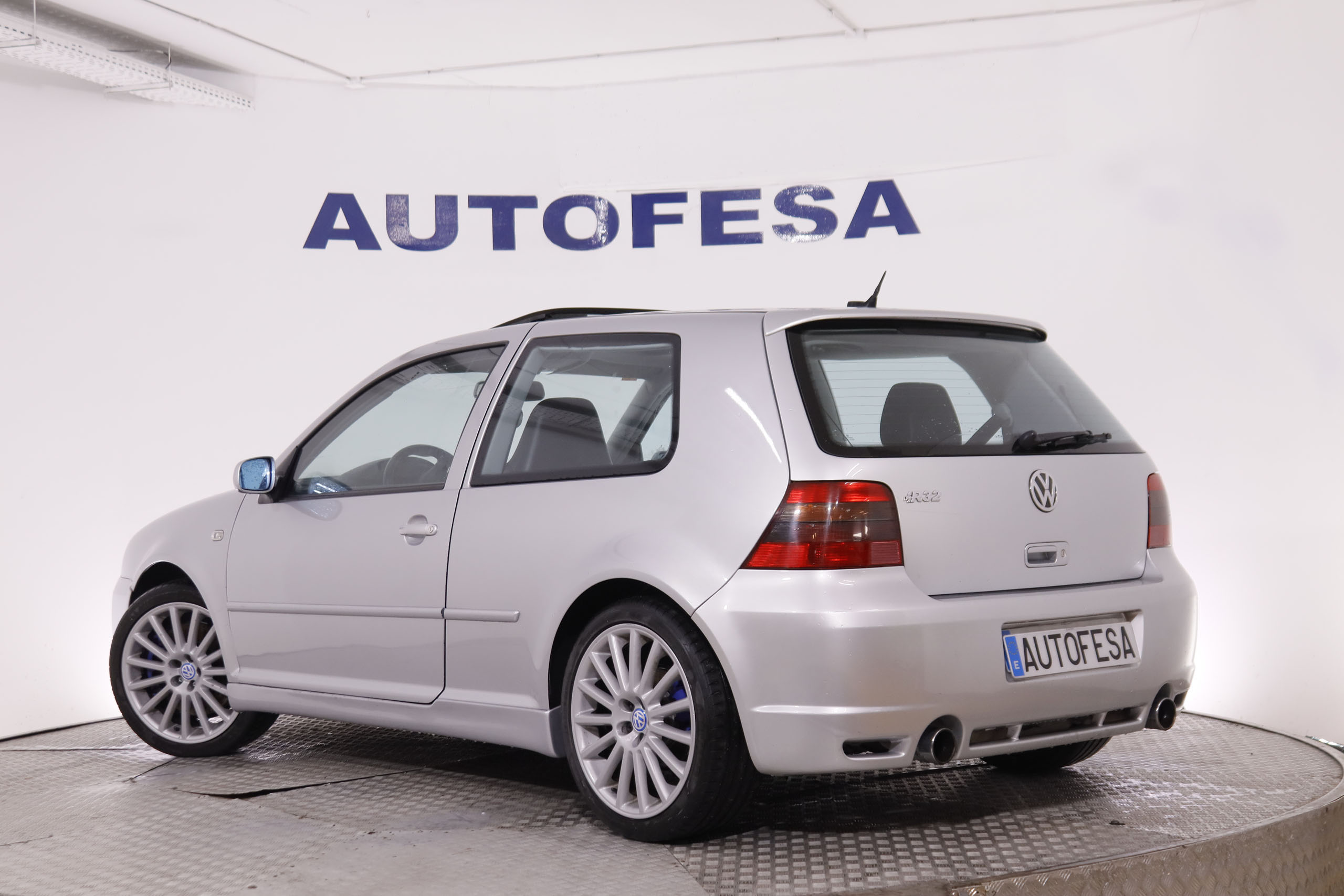 Volkswagen Golf R32 3.2 V6 240CV 4 MOTION 3P # TECHO ELE, CUERO,XENON foto 6