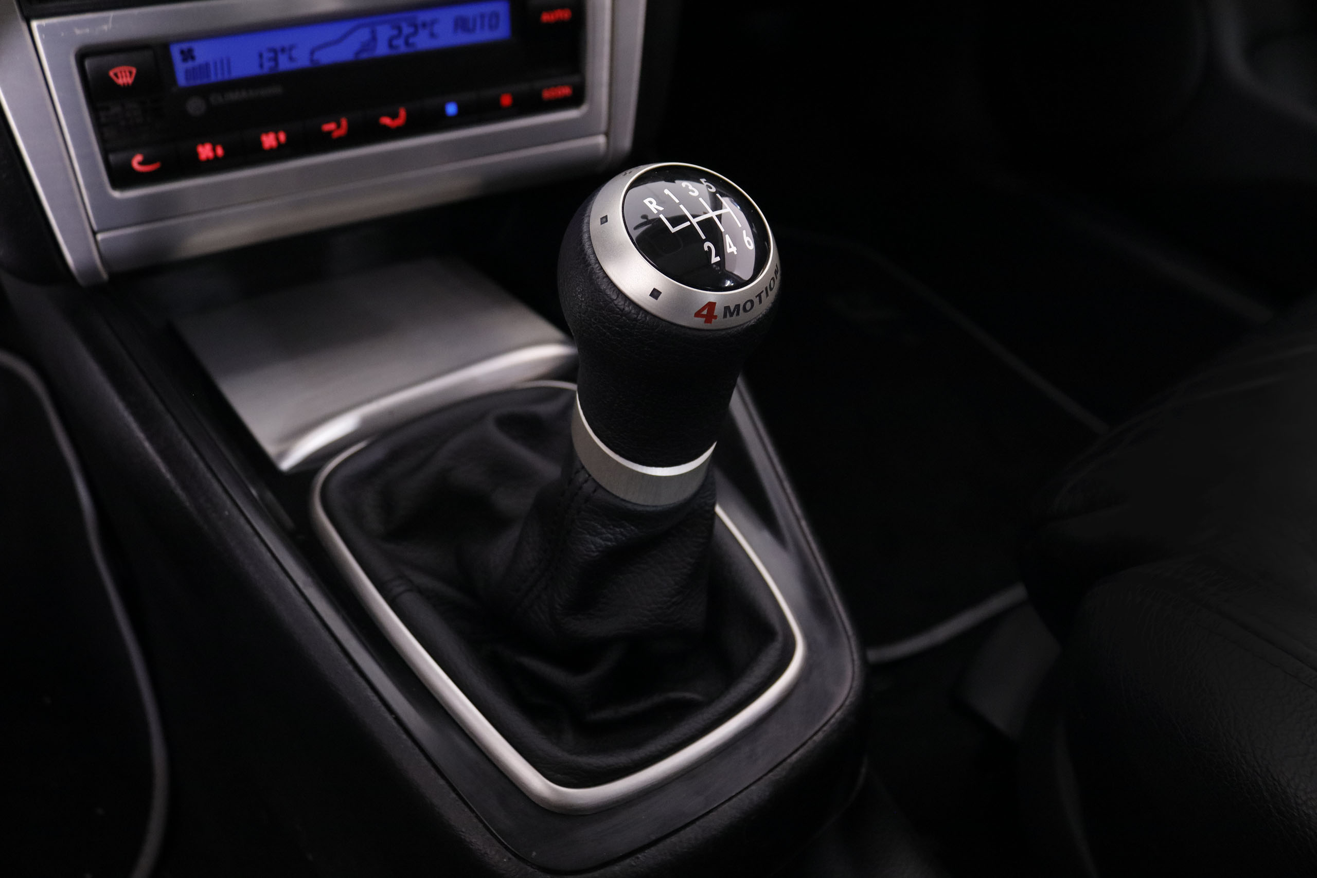 Volkswagen Golf R32 3.2 V6 240CV 4 MOTION 3P # TECHO ELE, CUERO,XENON foto 18