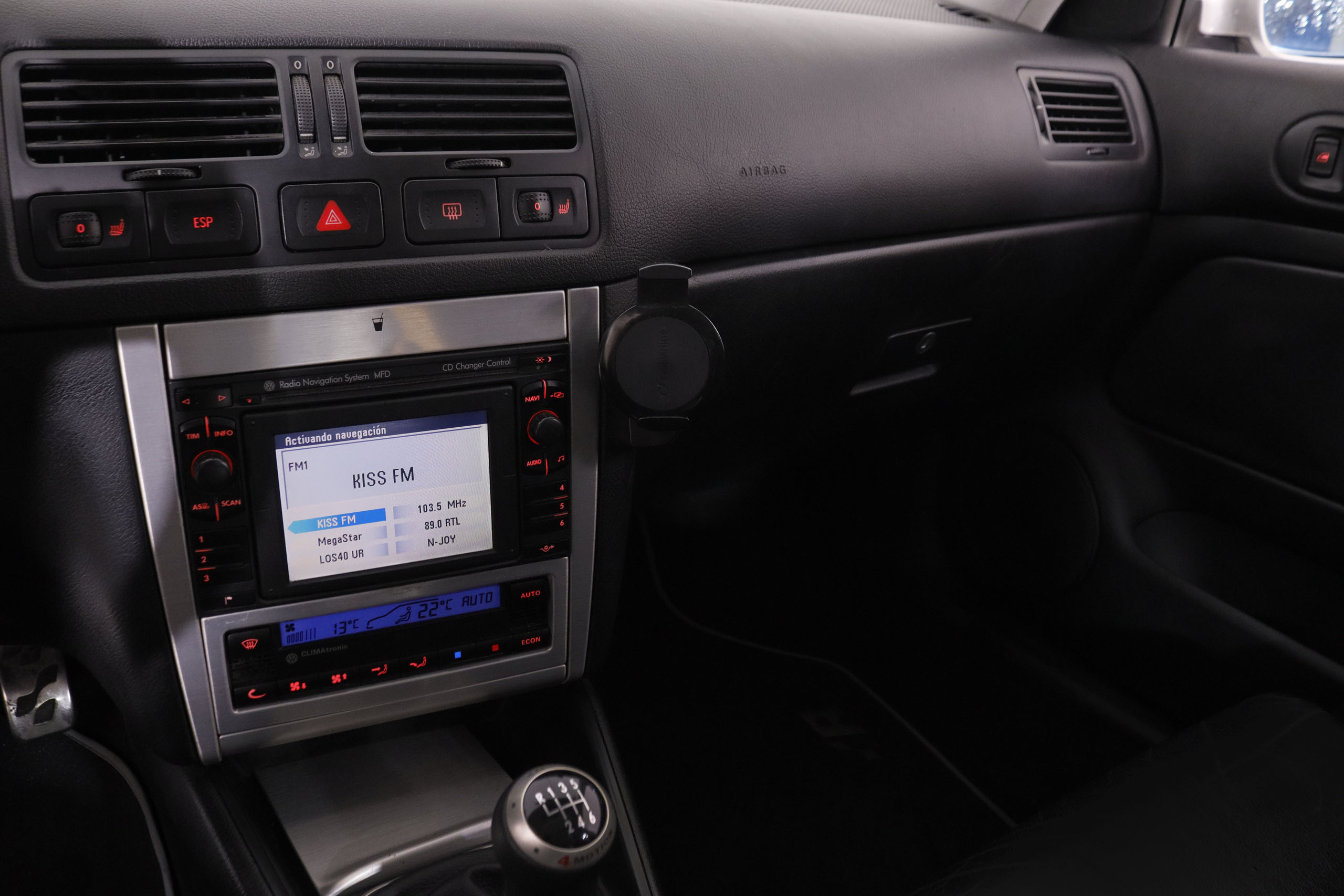 Volkswagen Golf R32 3.2 V6 240CV 4 MOTION 3P # TECHO ELE, CUERO,XENON foto 19