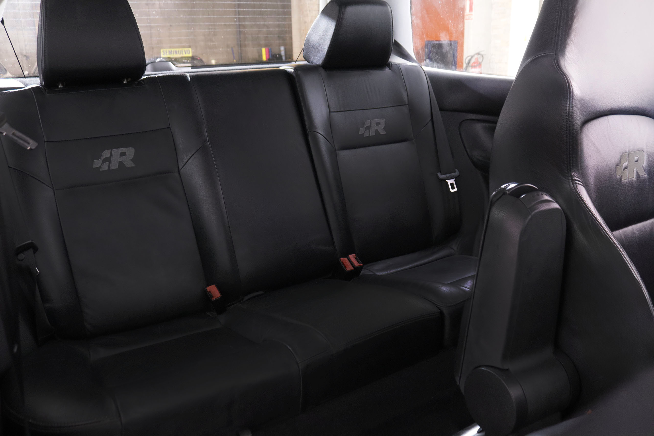 Volkswagen Golf R32 3.2 V6 240CV 4 MOTION 3P # TECHO ELE, CUERO,XENON foto 23