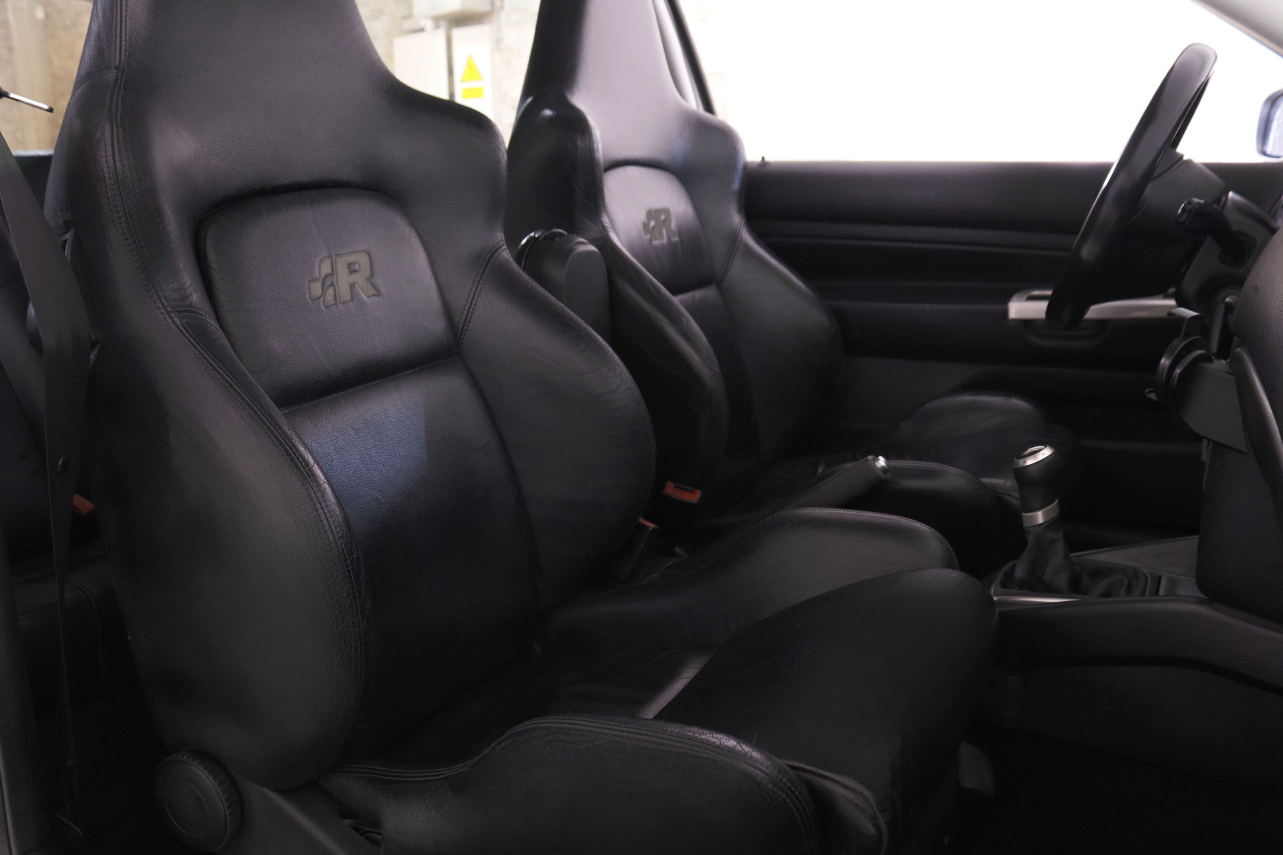 Volkswagen Golf R32 3.2 V6 240CV 4 MOTION 3P # TECHO ELE, CUERO,XENON foto 22