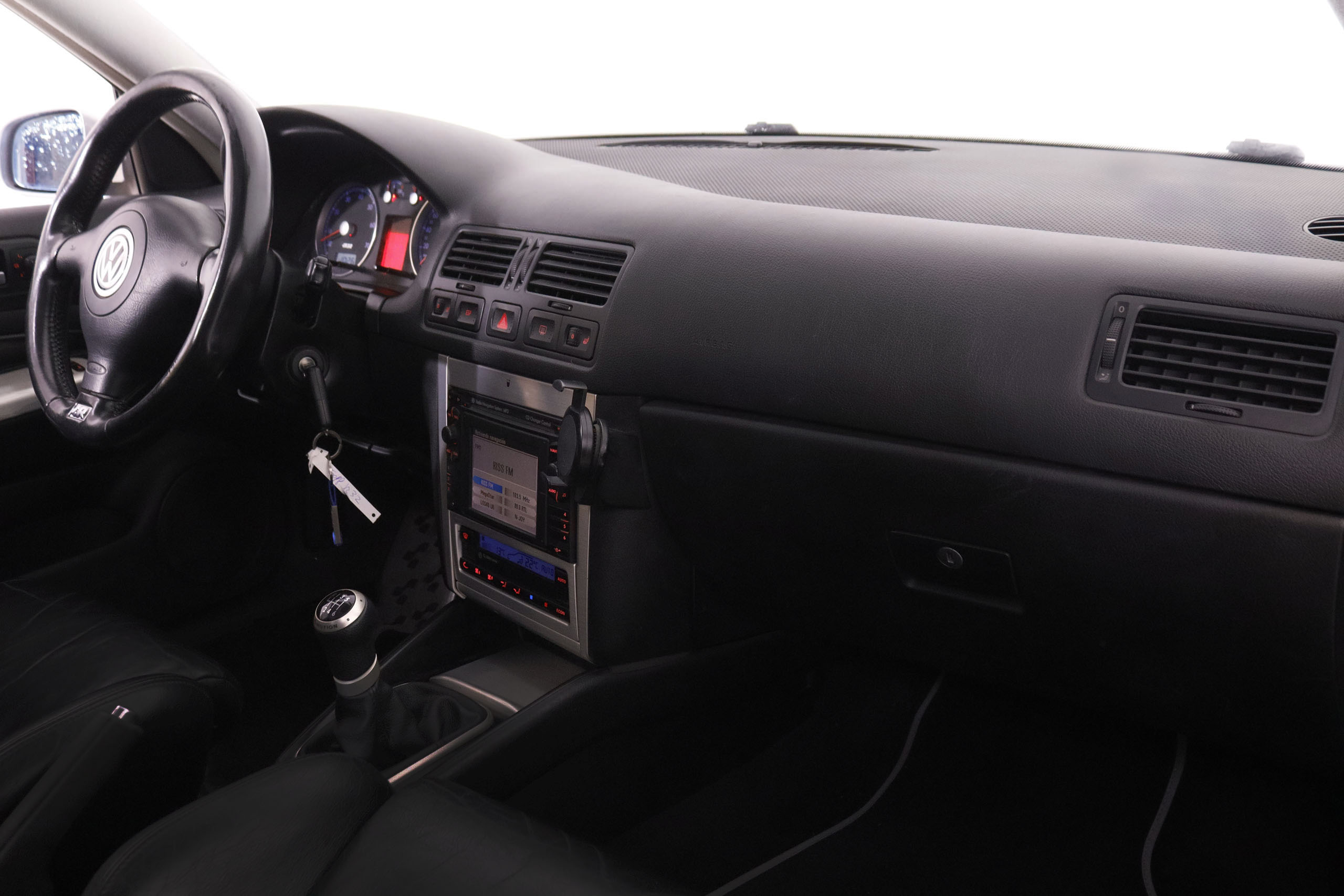 Volkswagen Golf R32 3.2 V6 240CV 4 MOTION 3P # TECHO ELE, CUERO,XENON foto 17