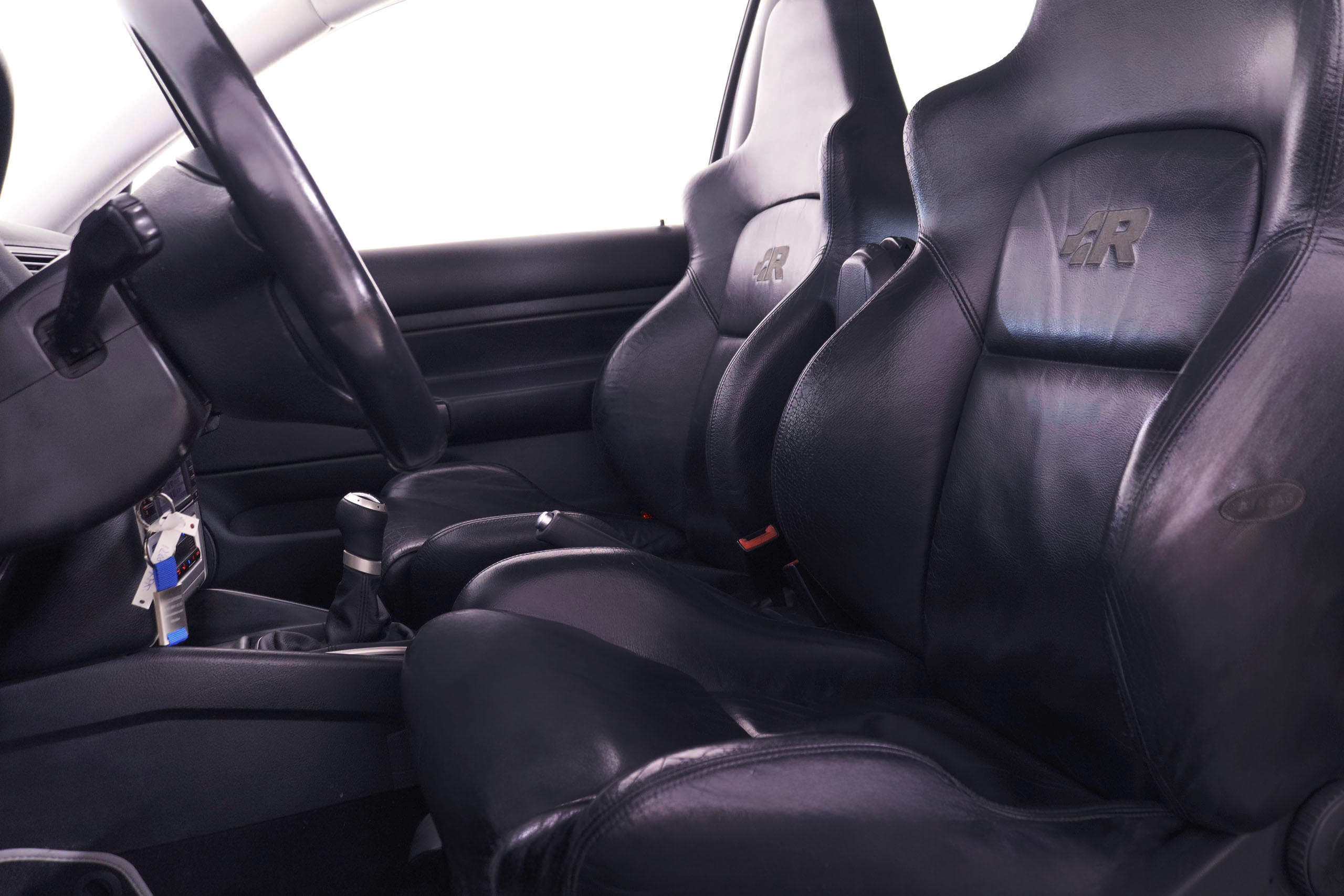 Volkswagen Golf R32 3.2 V6 240CV 4 MOTION 3P # TECHO ELE, CUERO,XENON foto 21