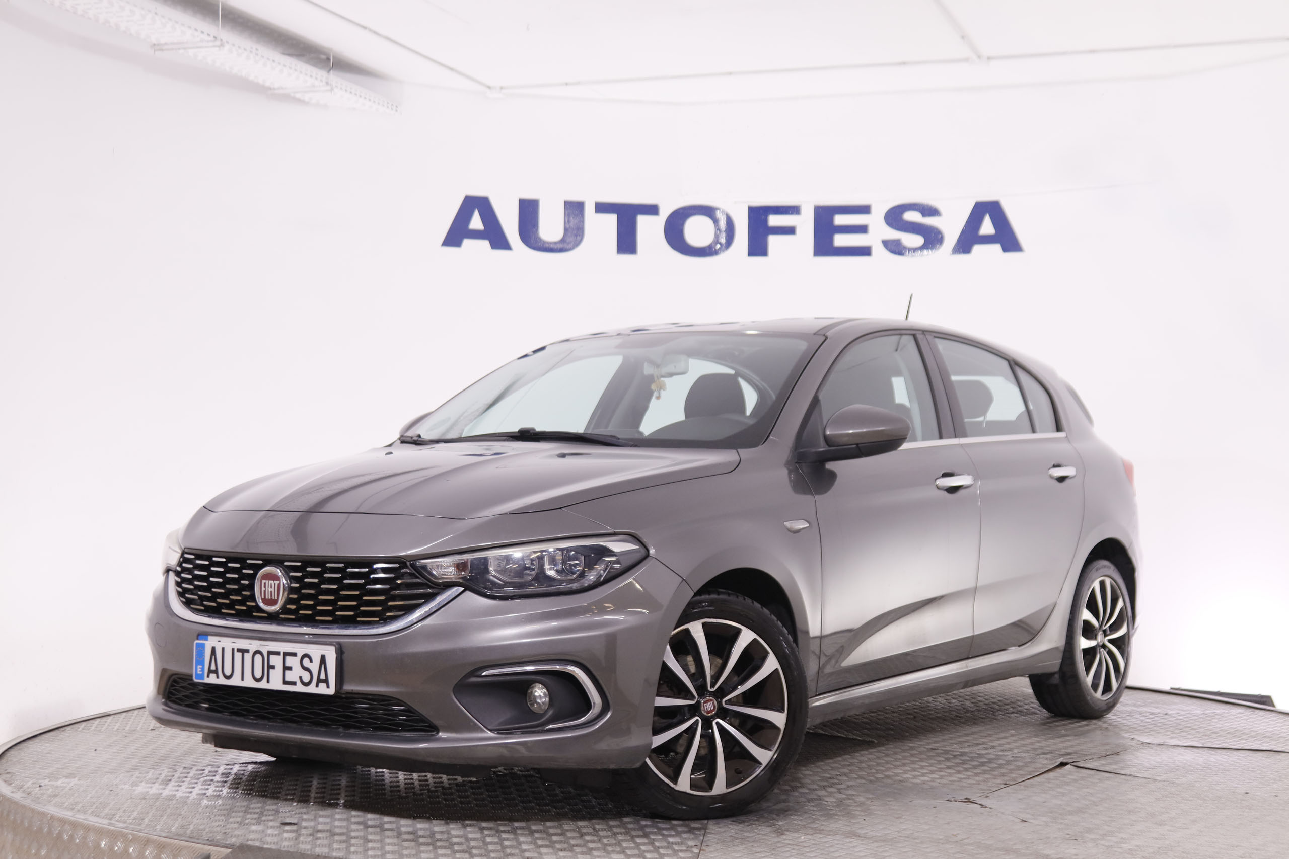 Fiat Tipo 1.6 D  MJET LOUNGE 120CV 5P # NAVY, PARKTRONIC foto 1