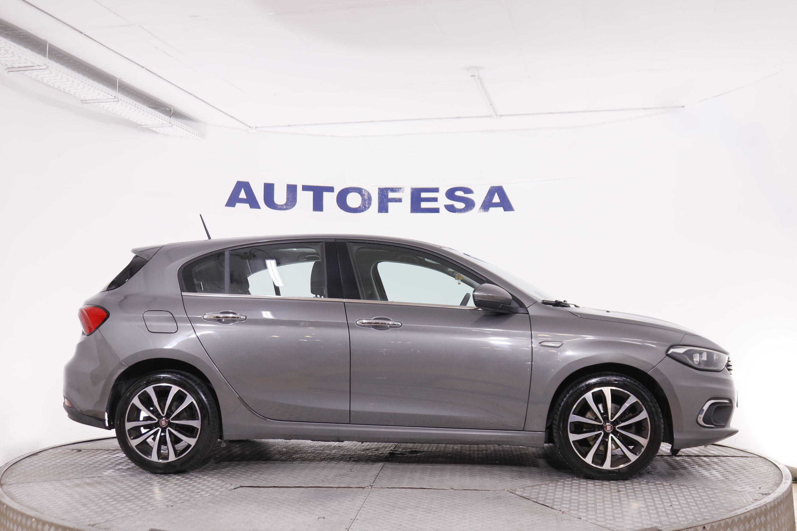 Fiat Tipo 1.6 D  MJET LOUNGE 120CV 5P # NAVY, PARKTRONIC foto 13