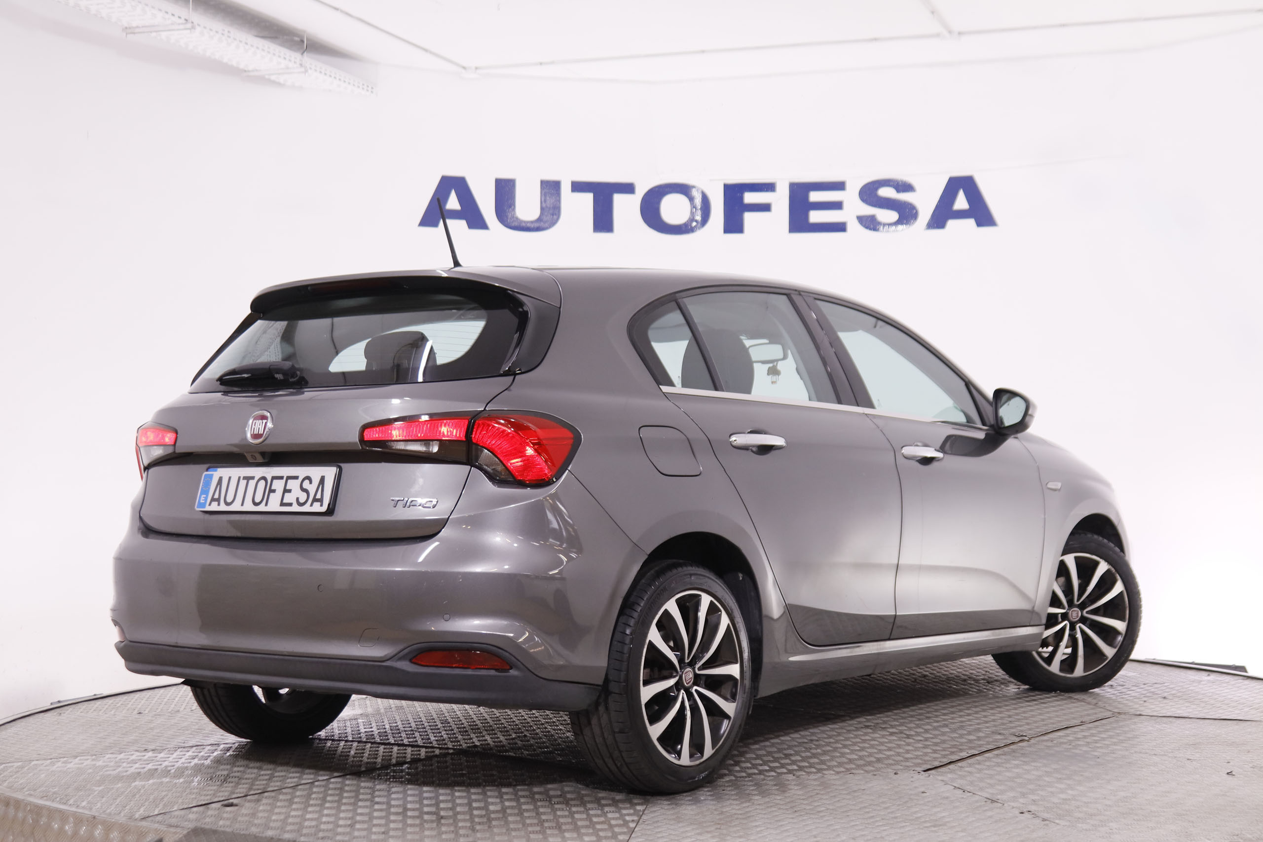 Fiat Tipo 1.6 D  MJET LOUNGE 120CV 5P # NAVY, PARKTRONIC foto 5