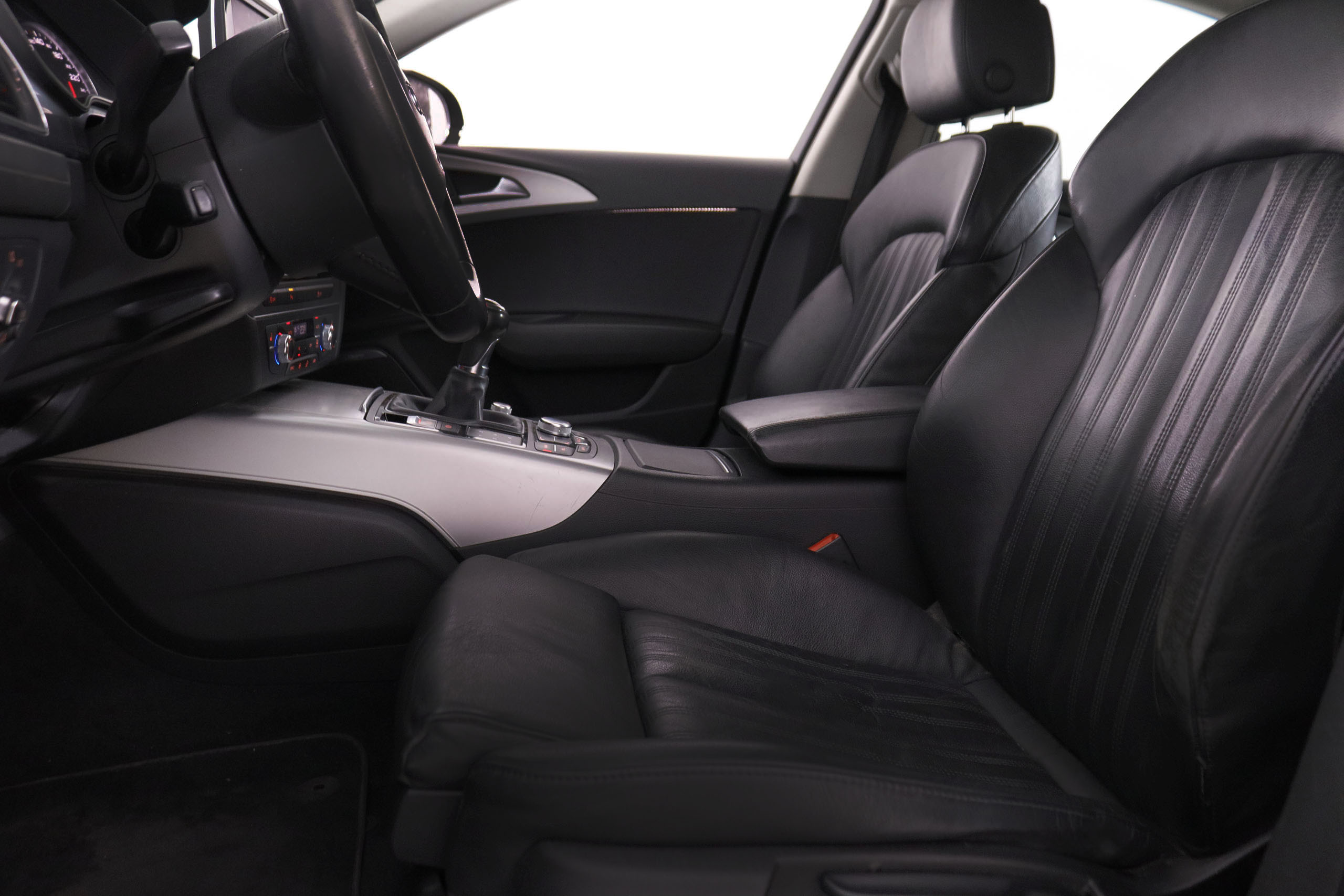 Audi A6 2.0 TDI 177CV 4P # CUERO, NAVY, PARKTRONIC foto 22