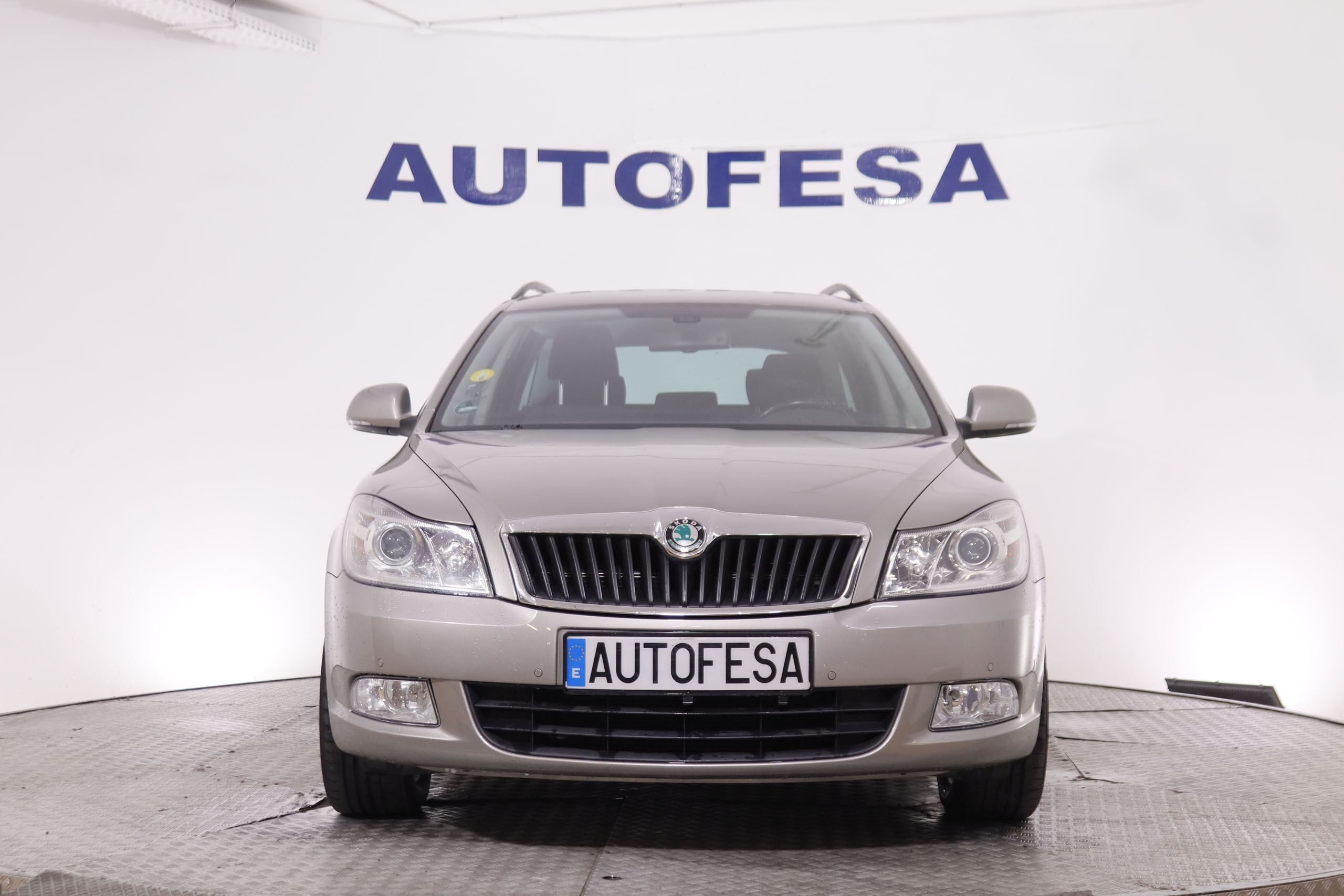 Skoda Octavia 1.6 TDI COMBI 105CV 5P # NAVY, PARKTRONIC foto 2